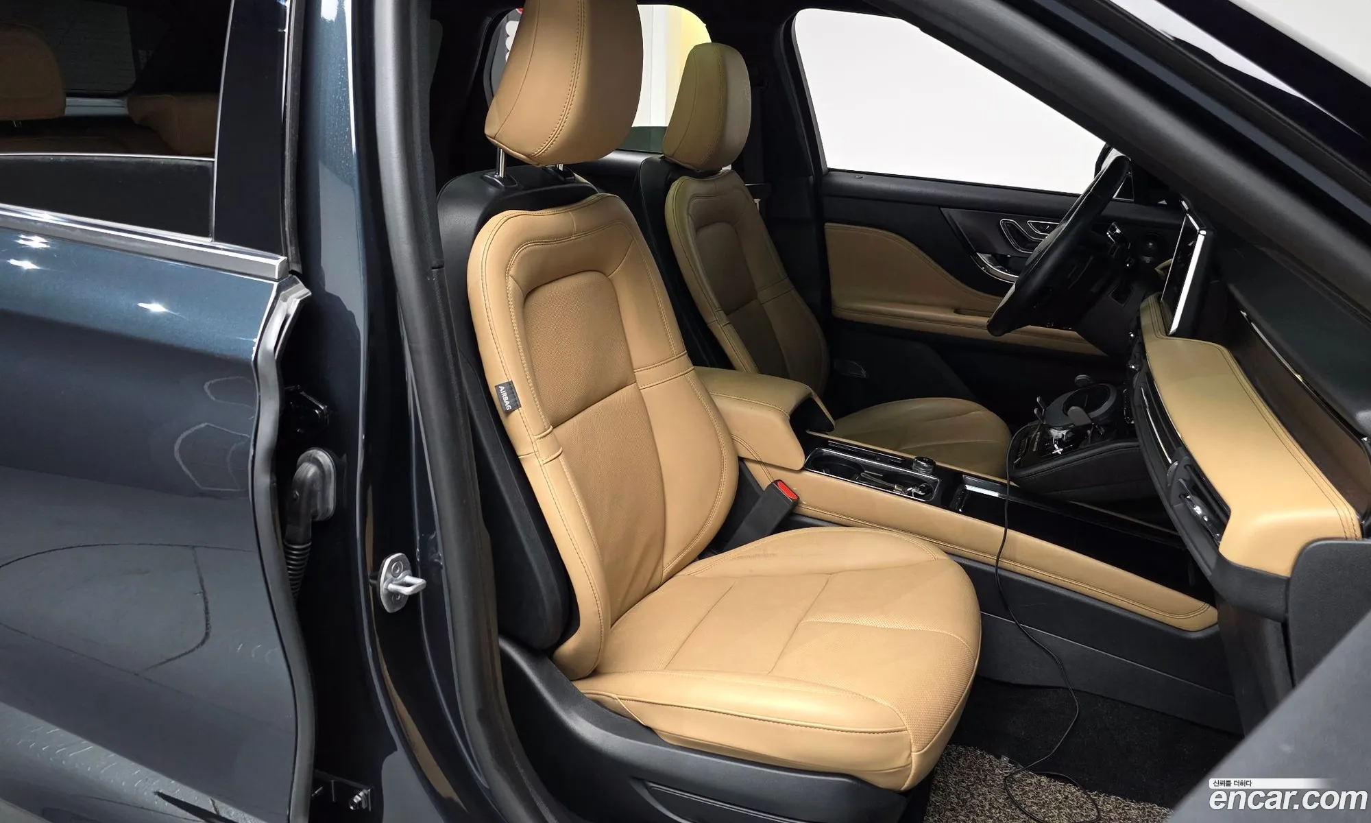 Lincoln Corsair 2021 — 28