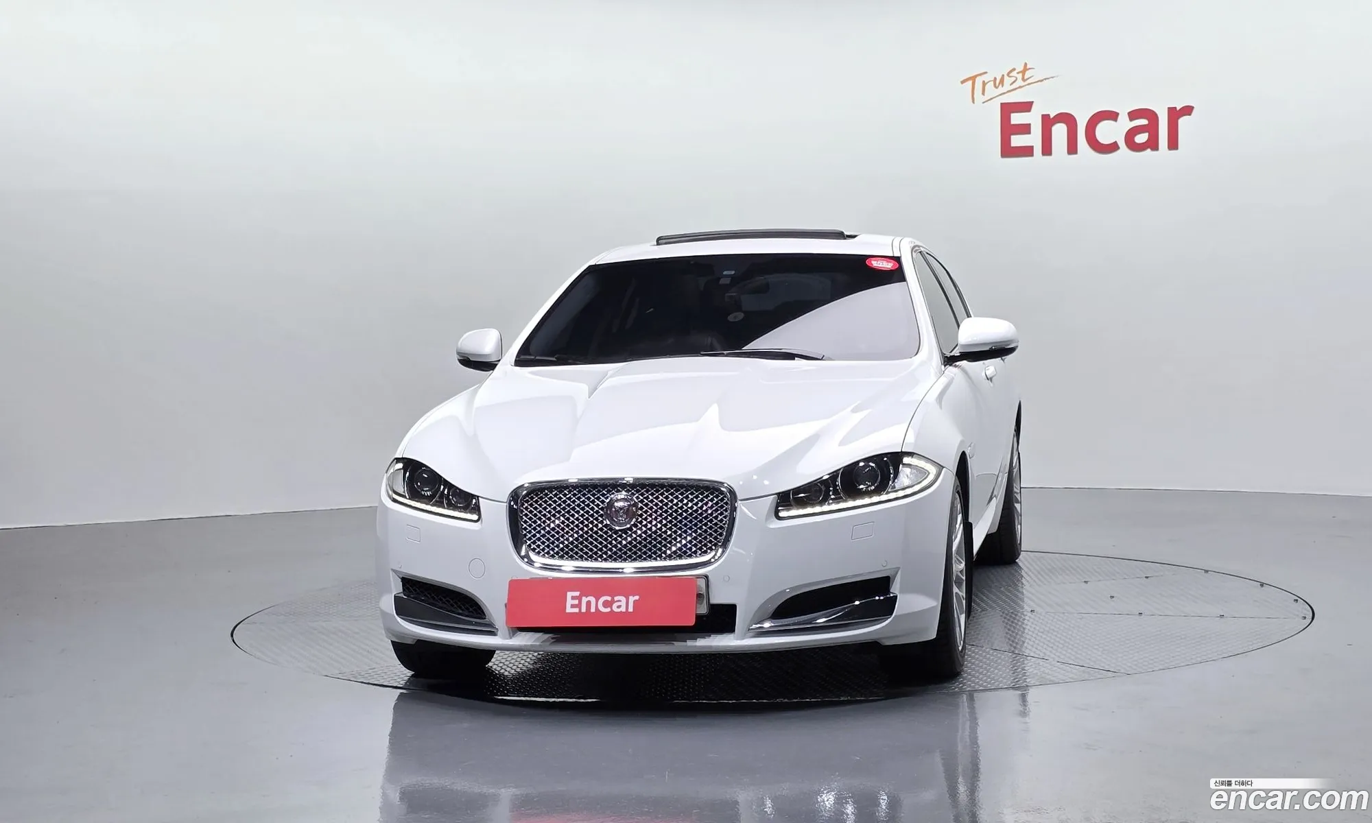 Jaguar XF 2014 — 15