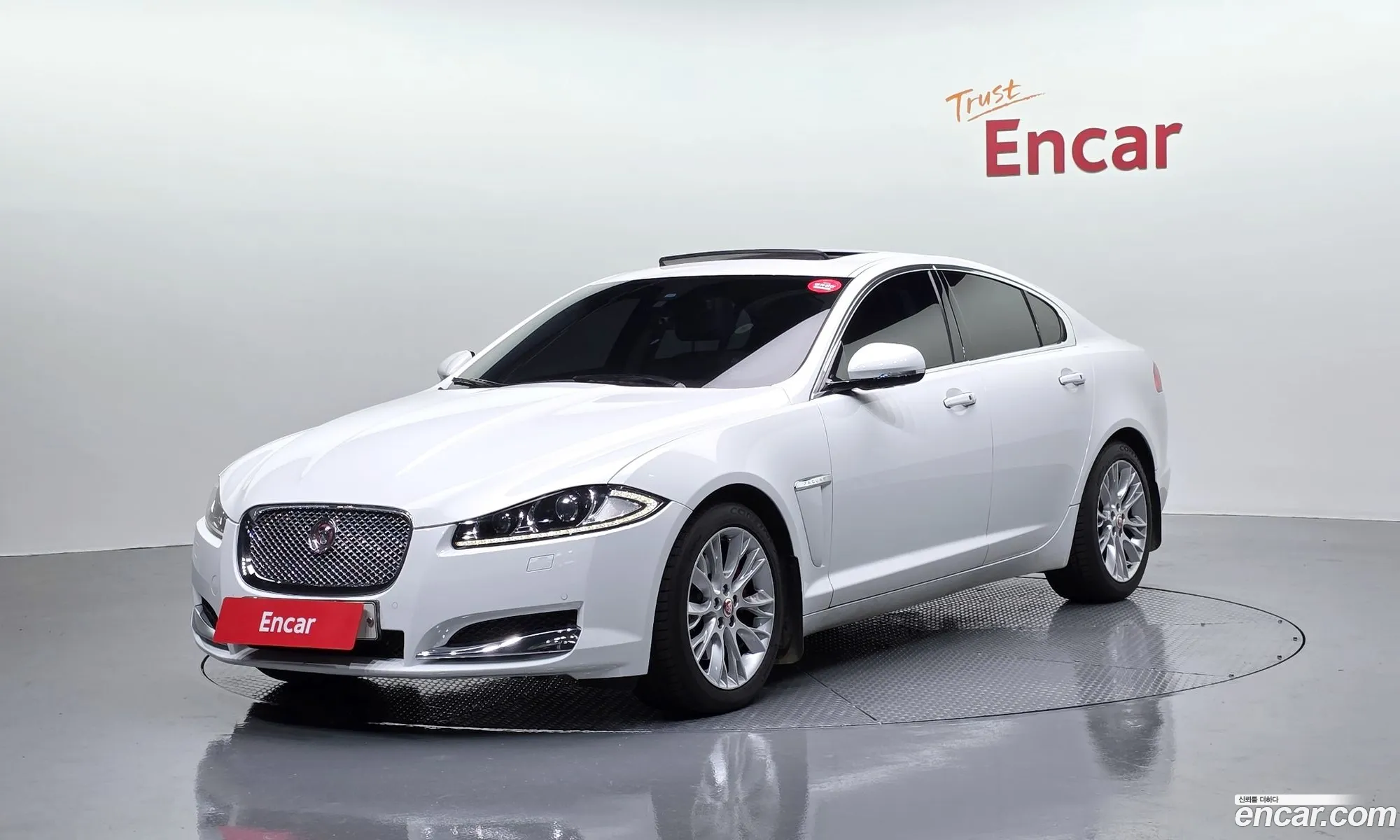 Jaguar XF 2014 — 13