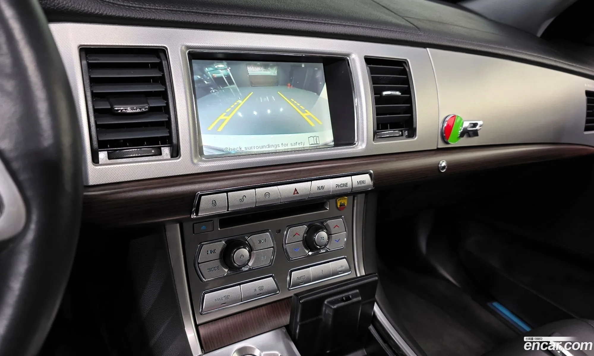 Jaguar XF 2014 — 9