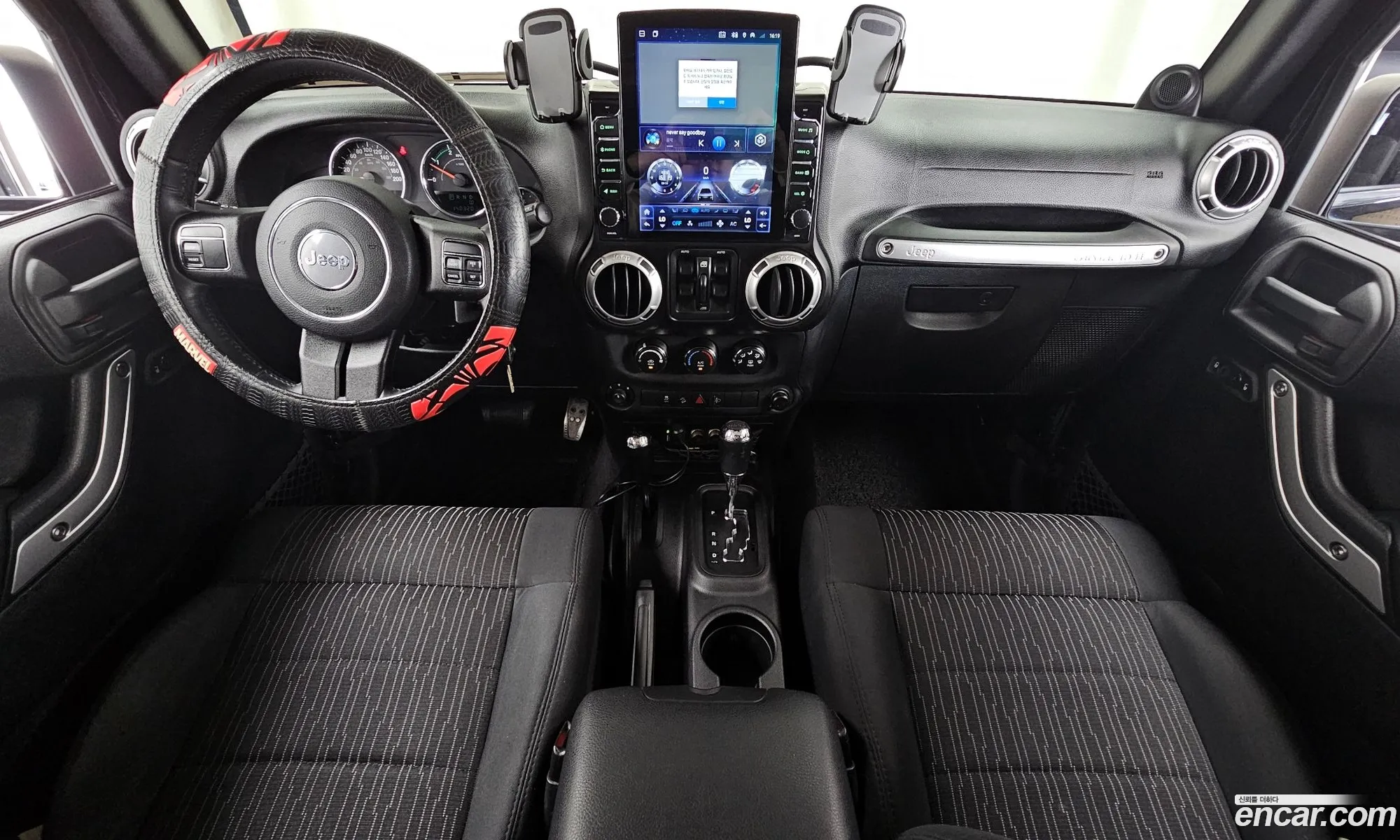 Jeep Wrangler 2011 1J4BA6H50BL628452 — 19