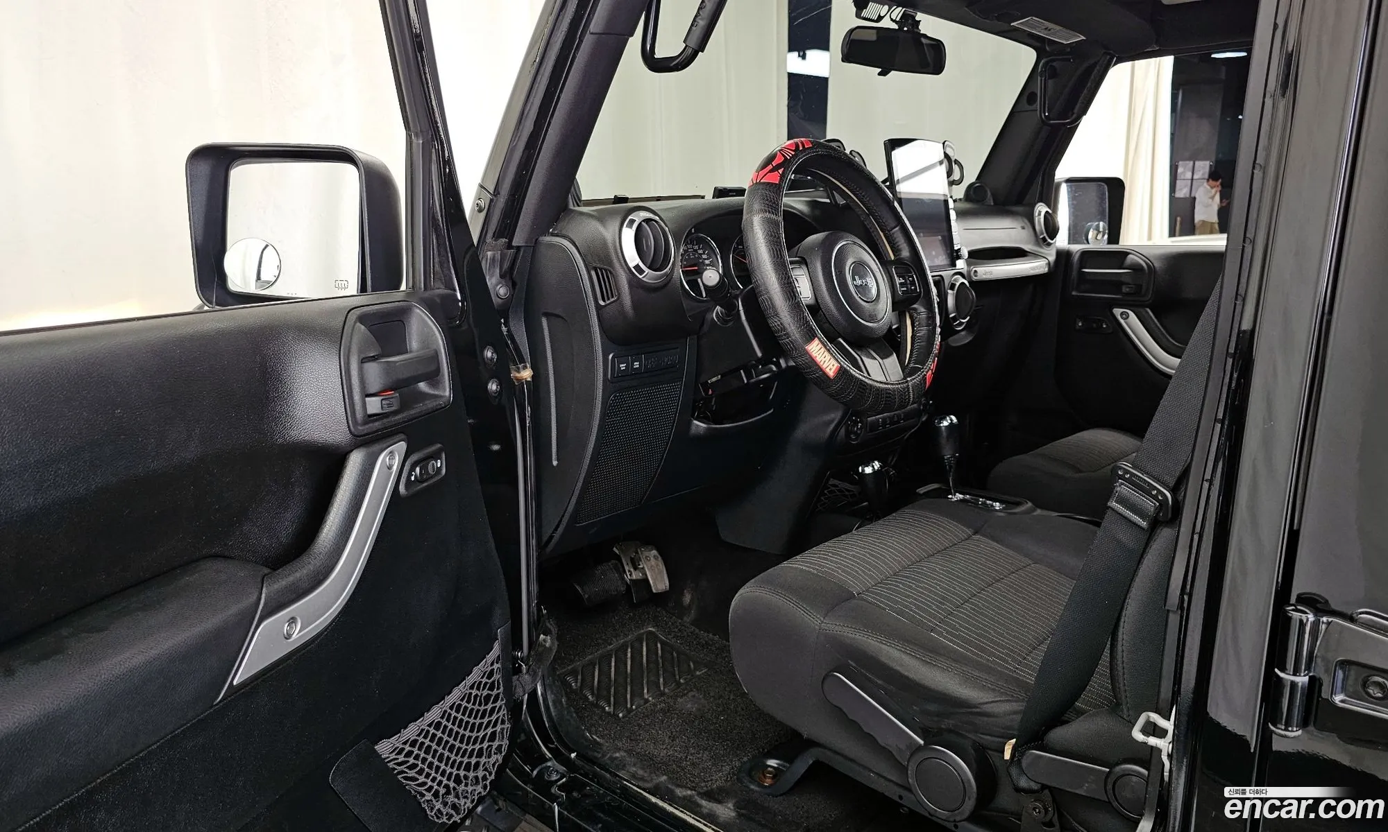Jeep Wrangler 2011 1J4BA6H50BL628452 — 18