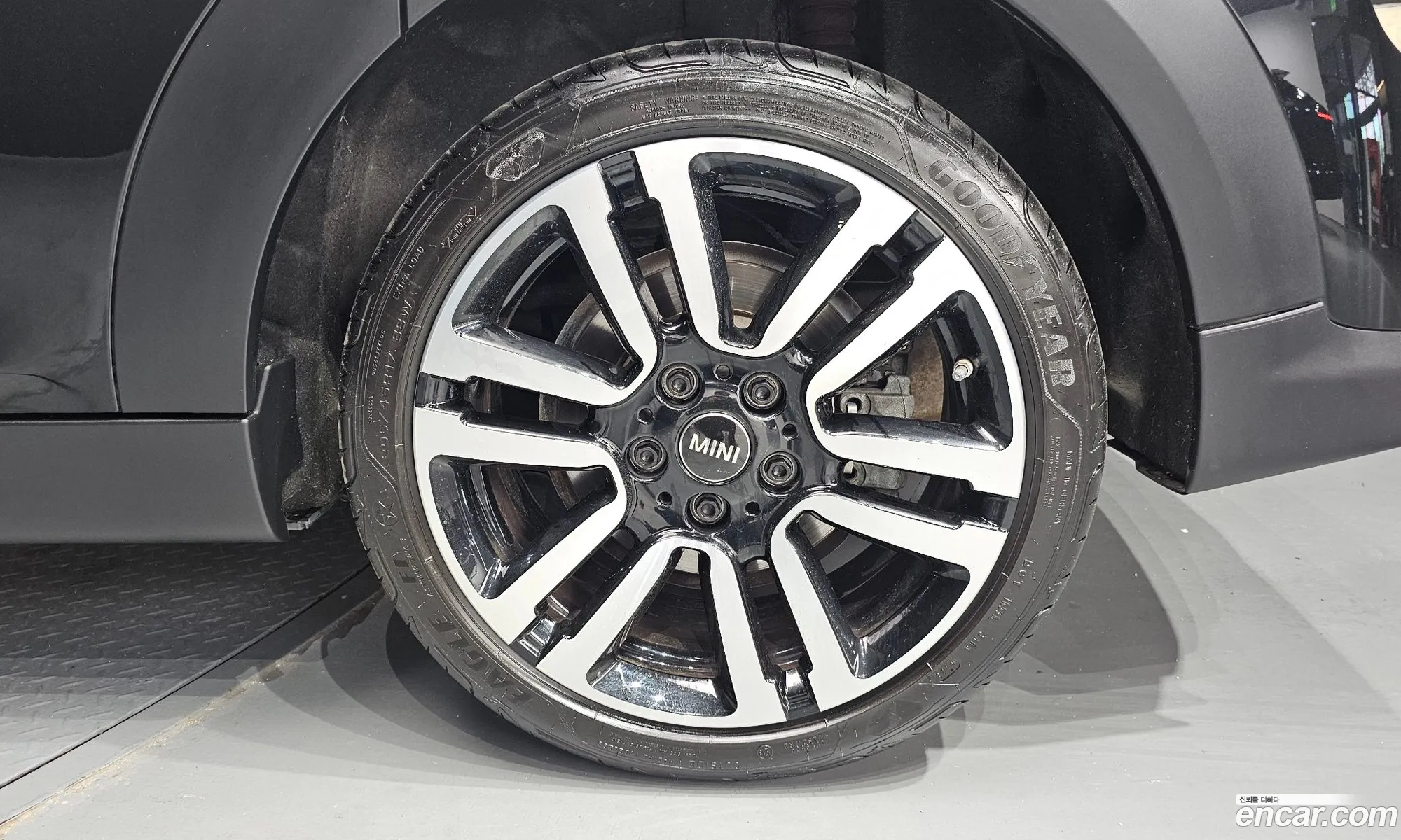 Mini Cooper S 2024 — 31