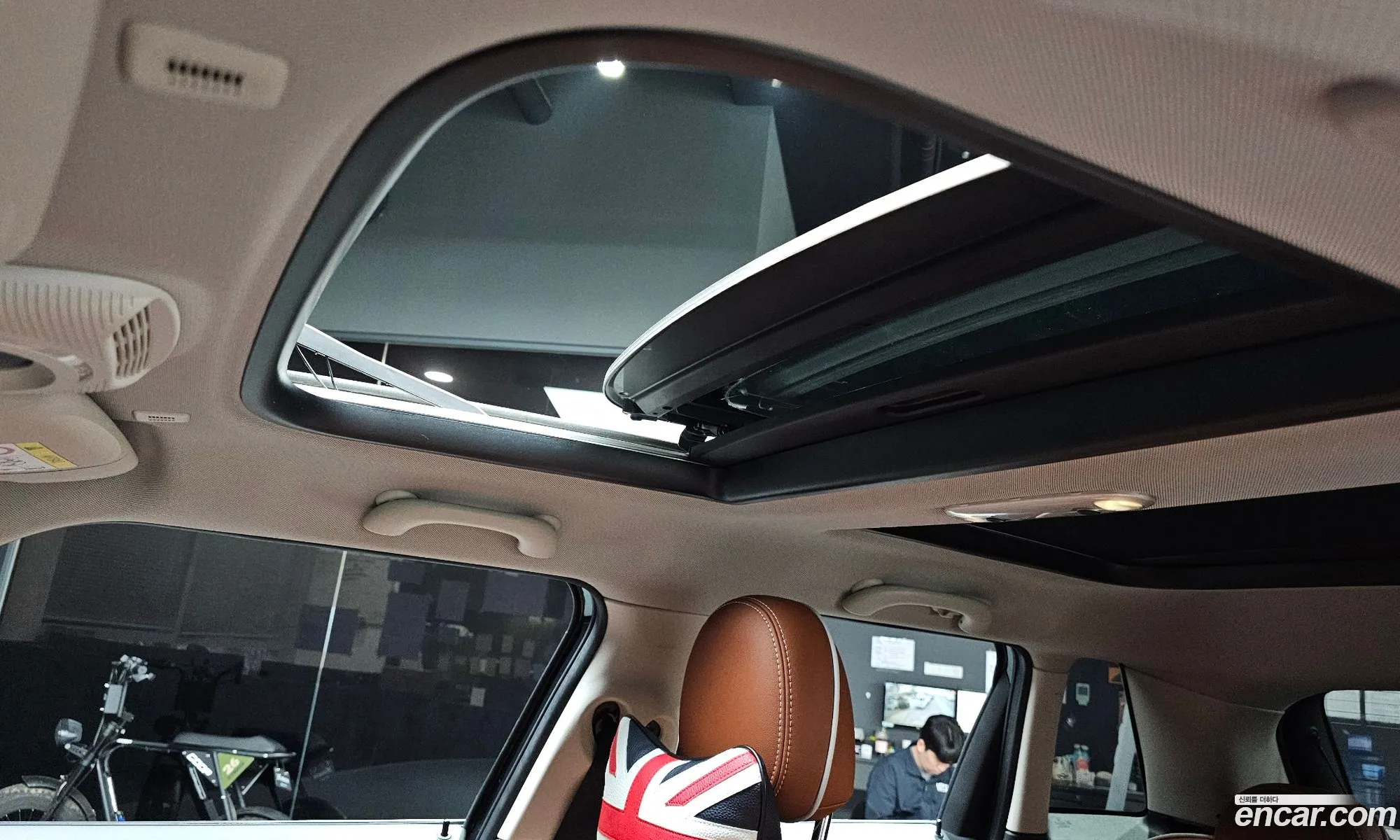 Mini Cooper S 2024 — 18