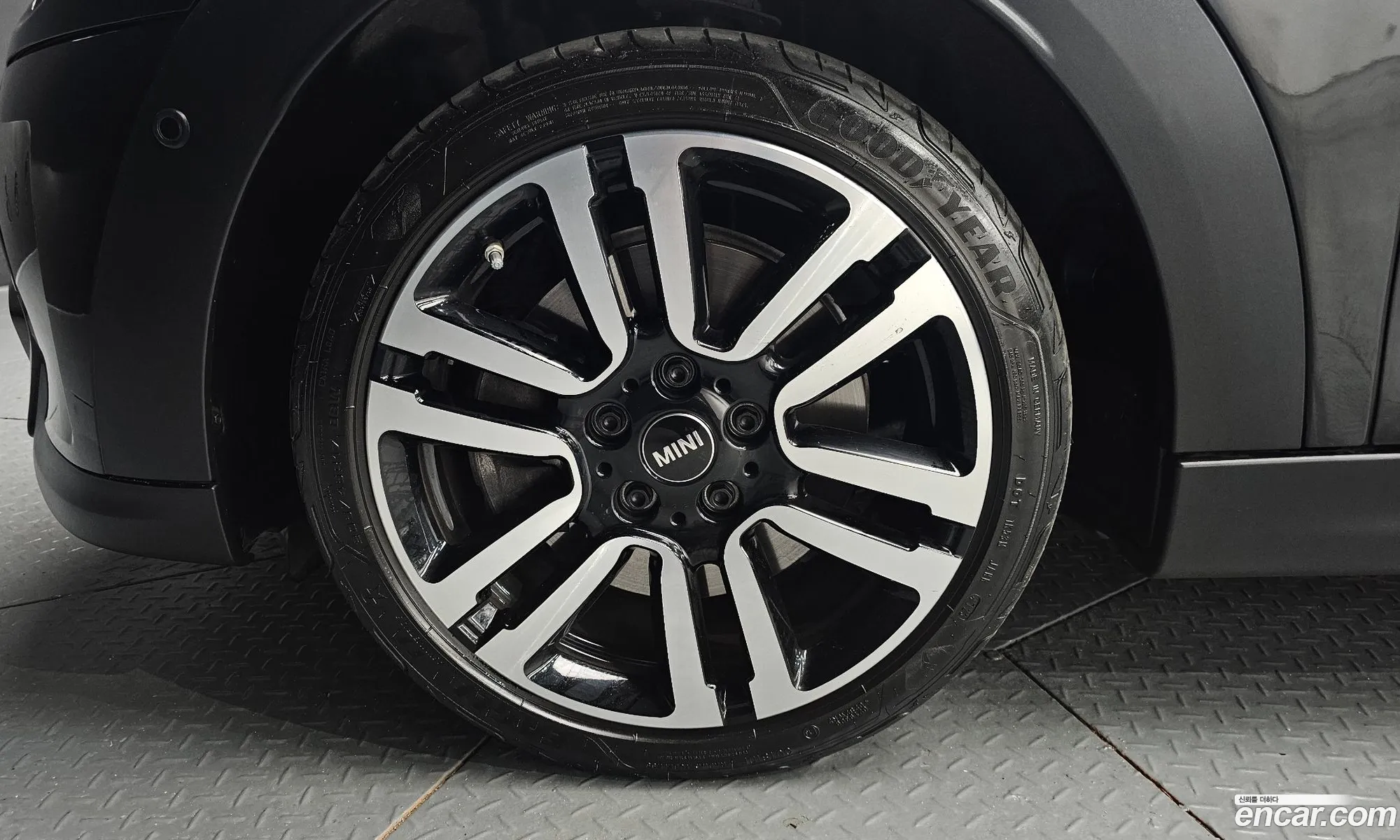 Mini Cooper S 2024 — 15