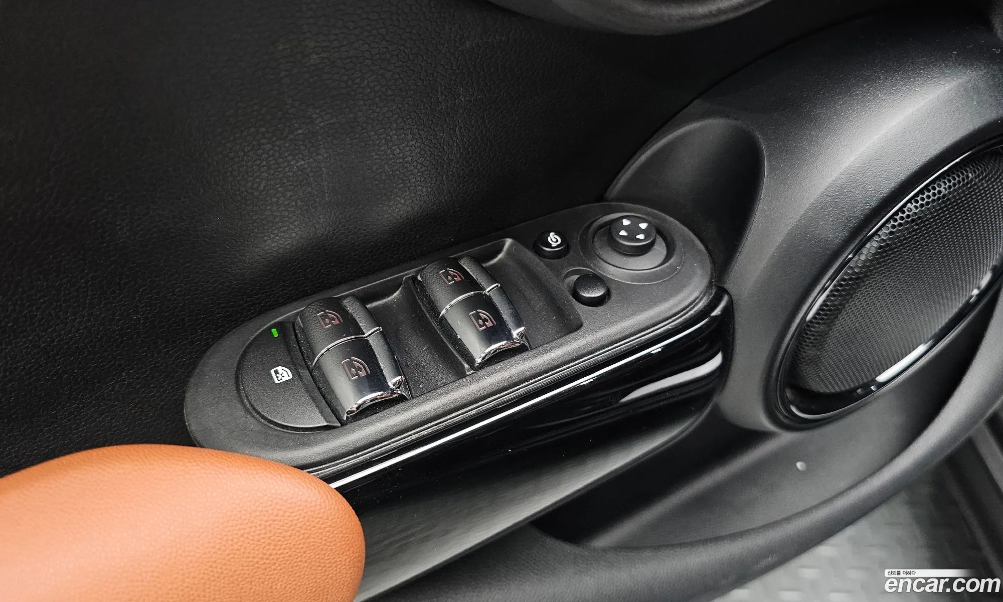 Mini Cooper S 2024 — 17