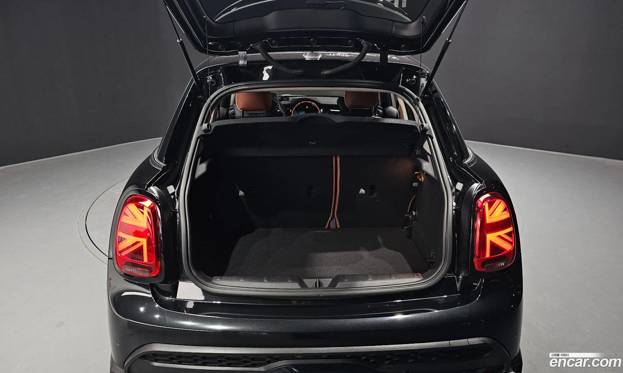 Mini Cooper S 2024 — 16