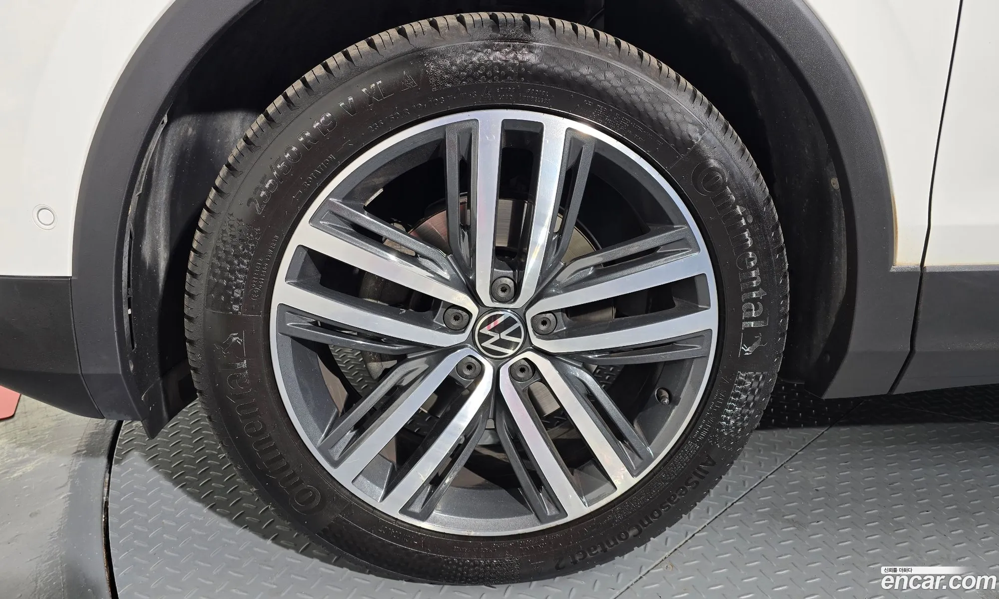 Volkswagen Tiguan 2021 — 34