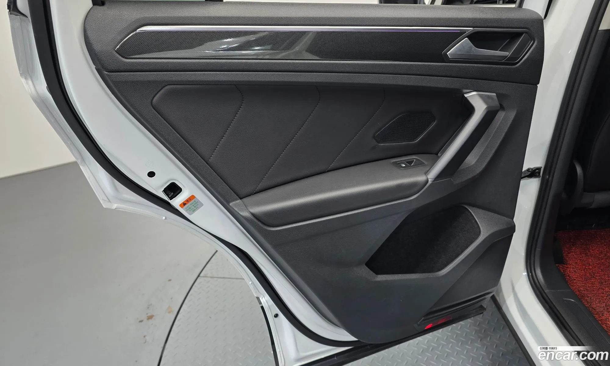 Volkswagen Tiguan 2021 — 12