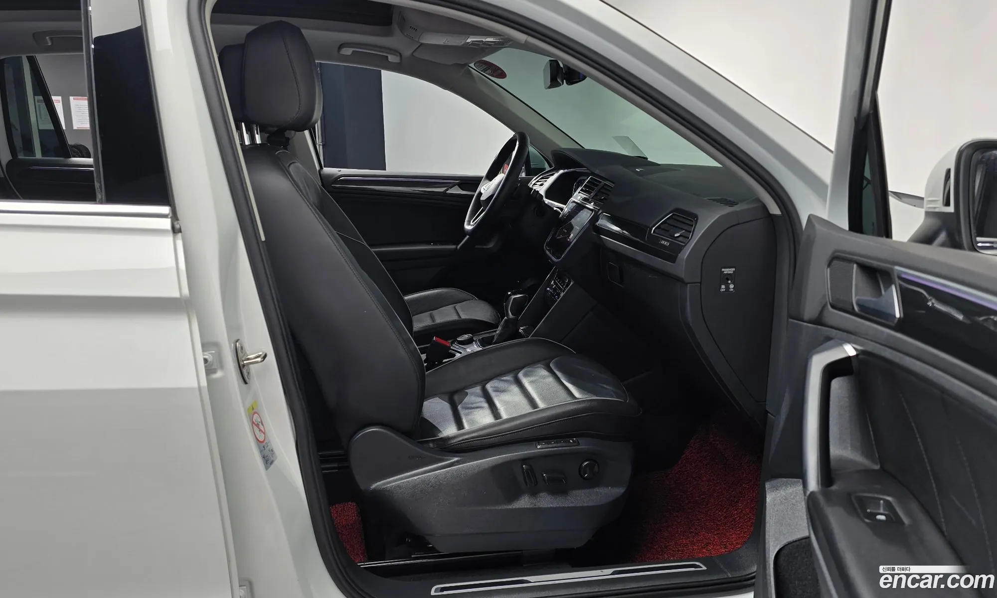 Volkswagen Tiguan 2021 — 21