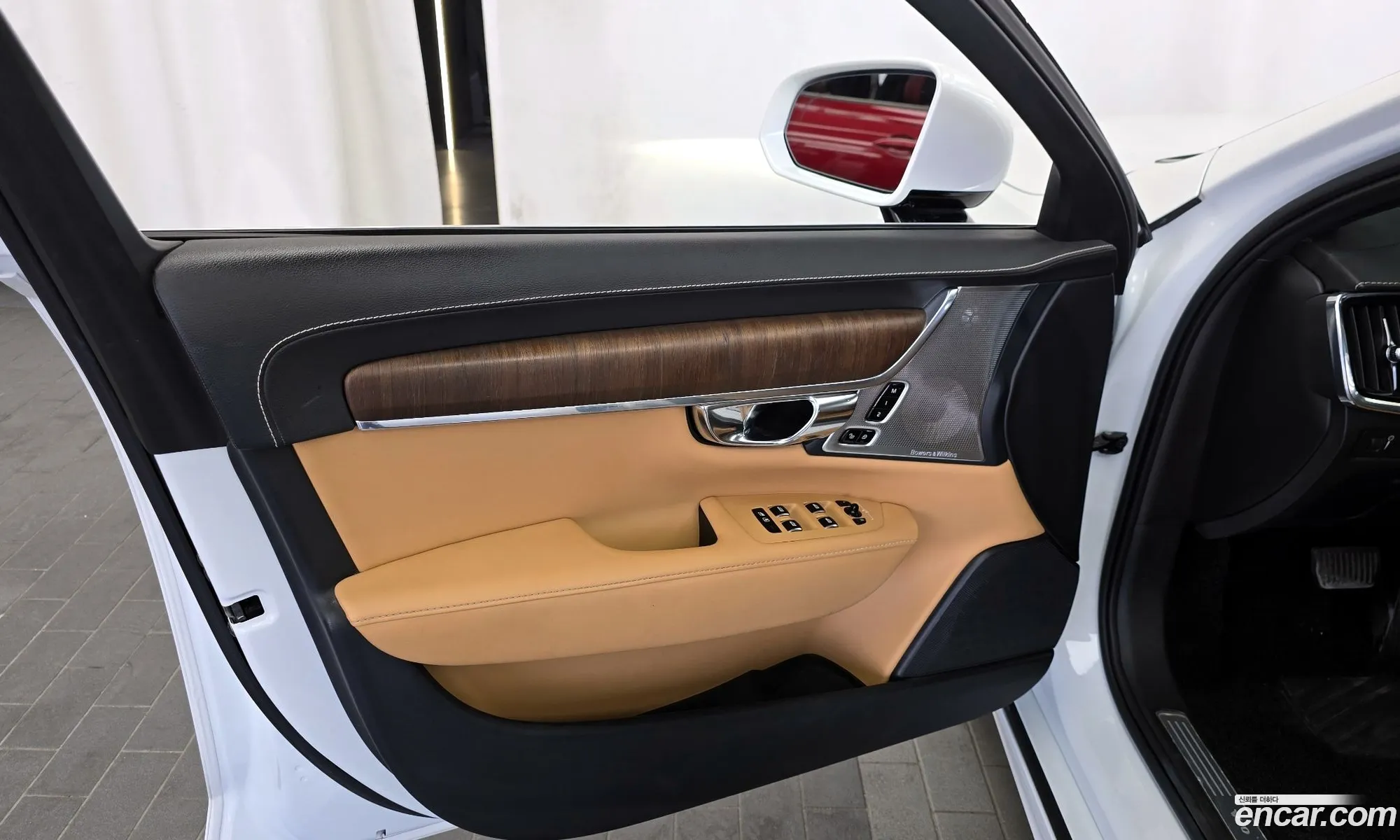Volvo S90 2021 LVYPT062CMP233757 — 25