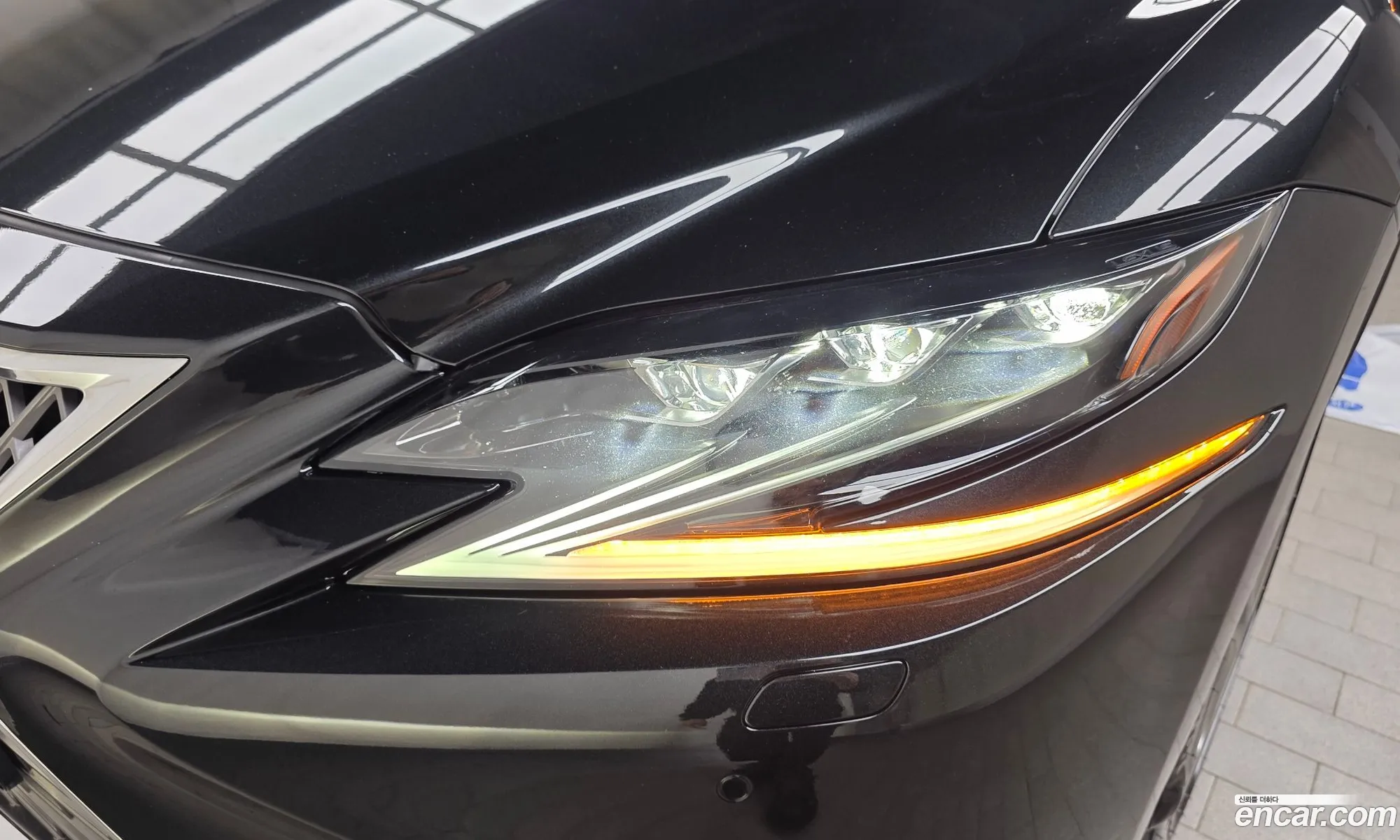 Lexus LS500h