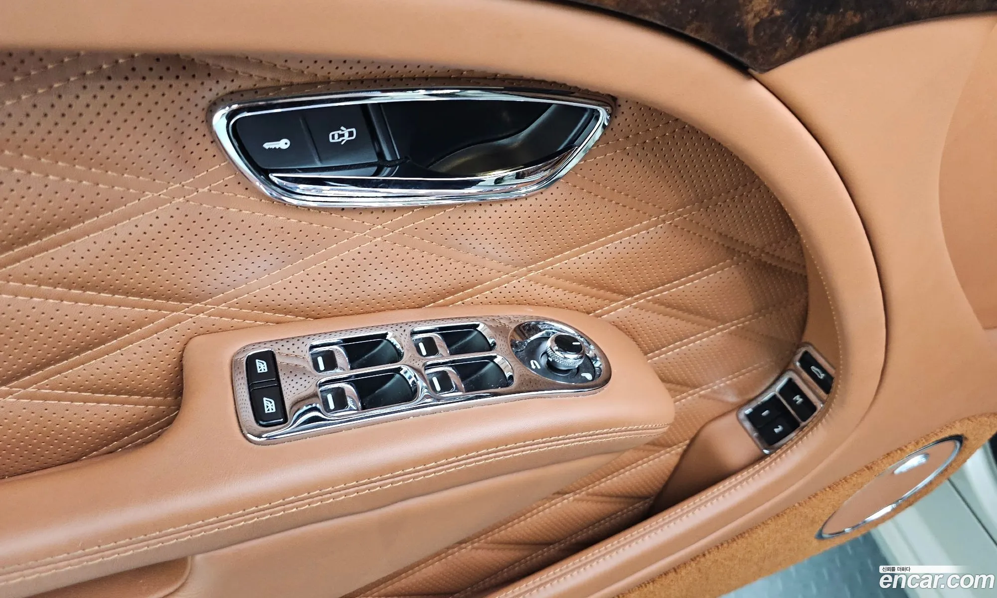 Bentley Mulsanne 2018 — 17