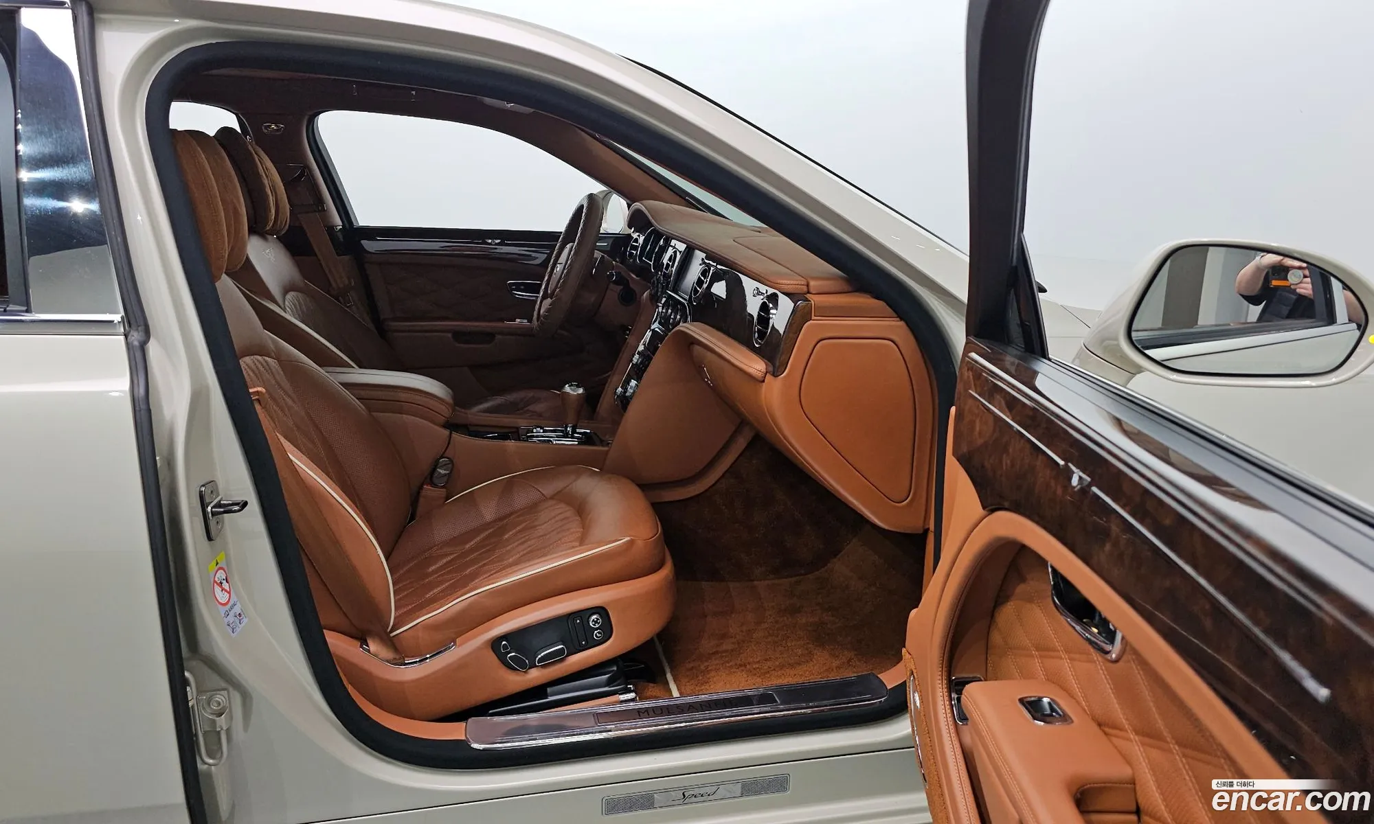 Bentley Mulsanne 2018 — 30