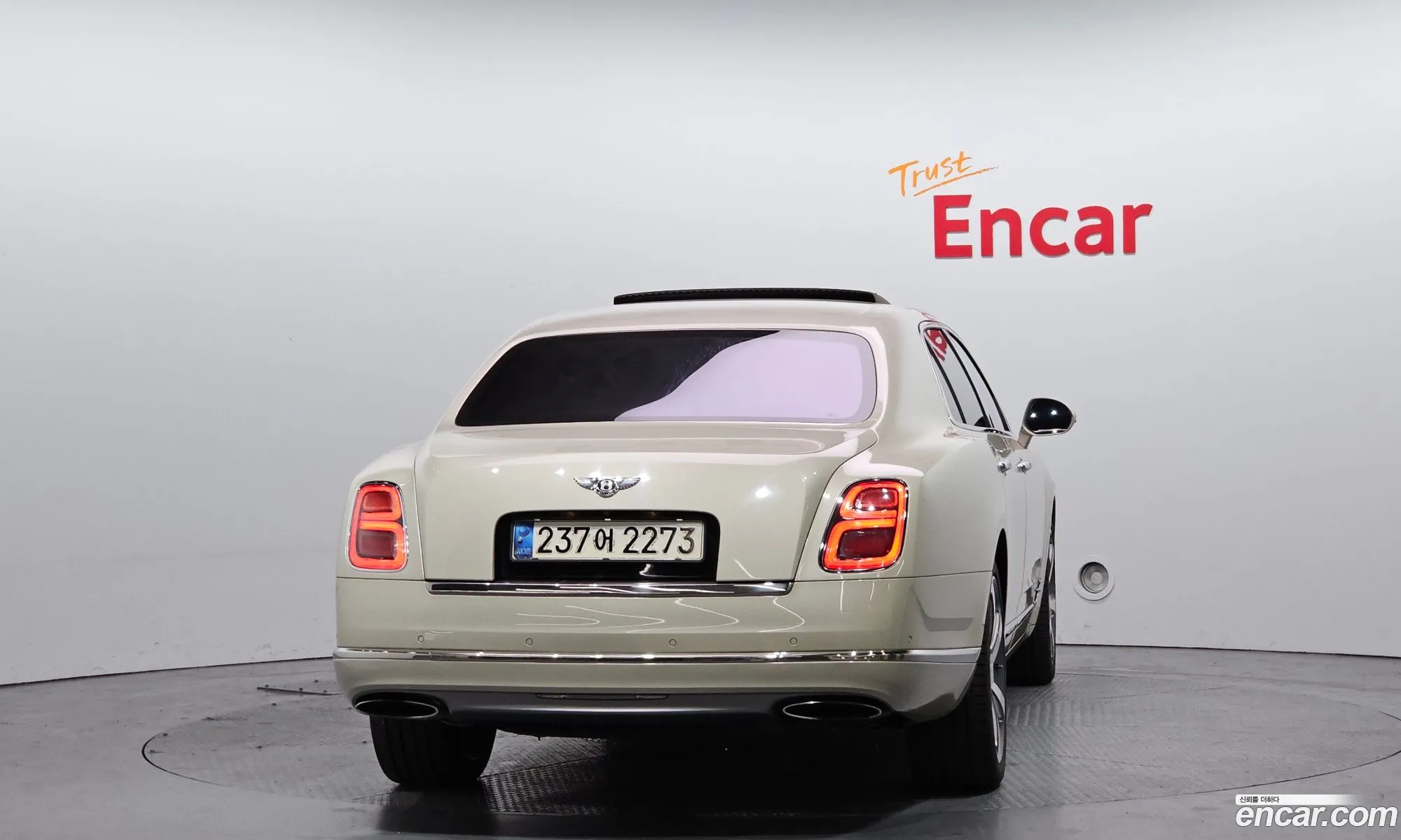Bentley Mulsanne 2018 — 18