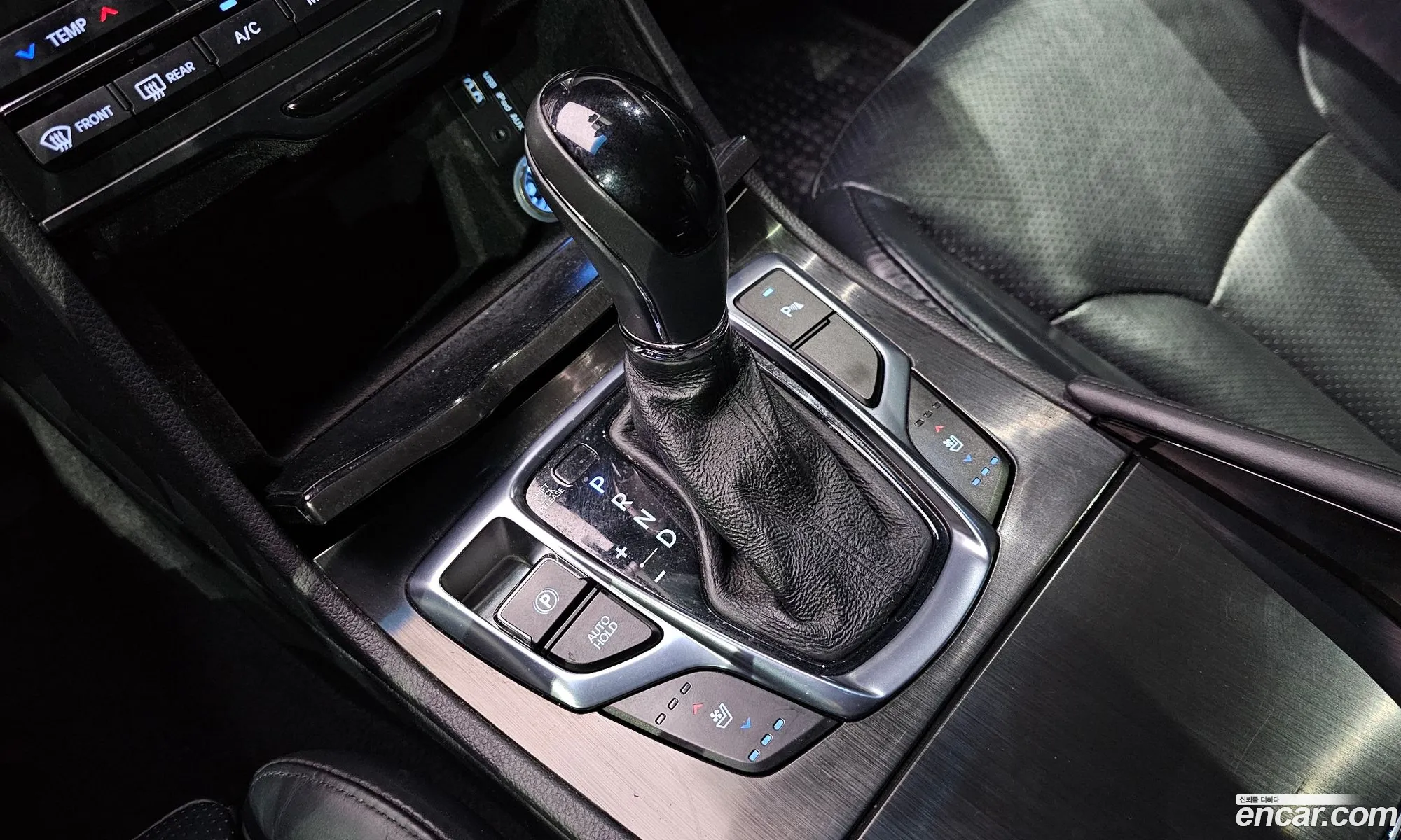 Hyundai Grandeur HG 2016 — 18