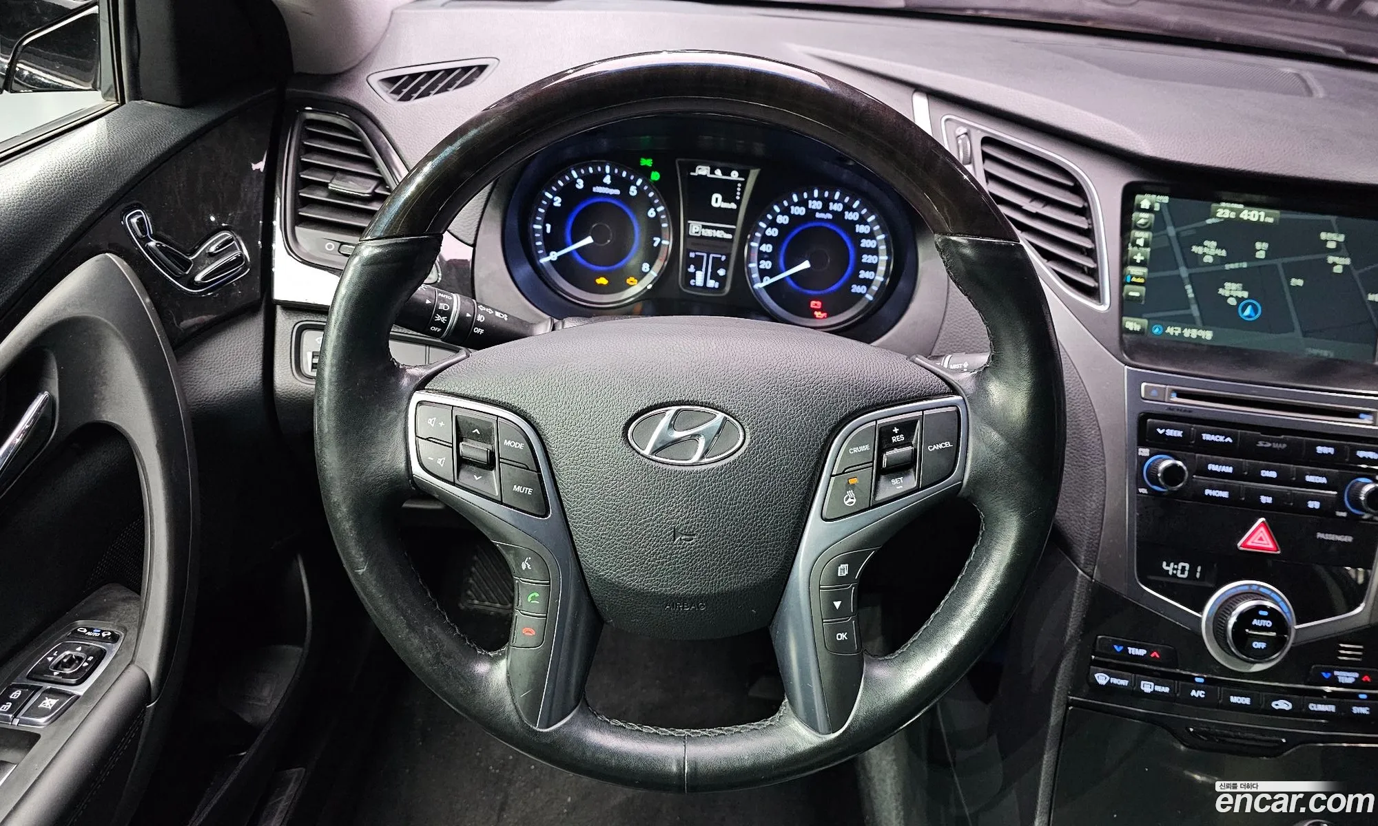 Hyundai Grandeur HG 2016 — 30