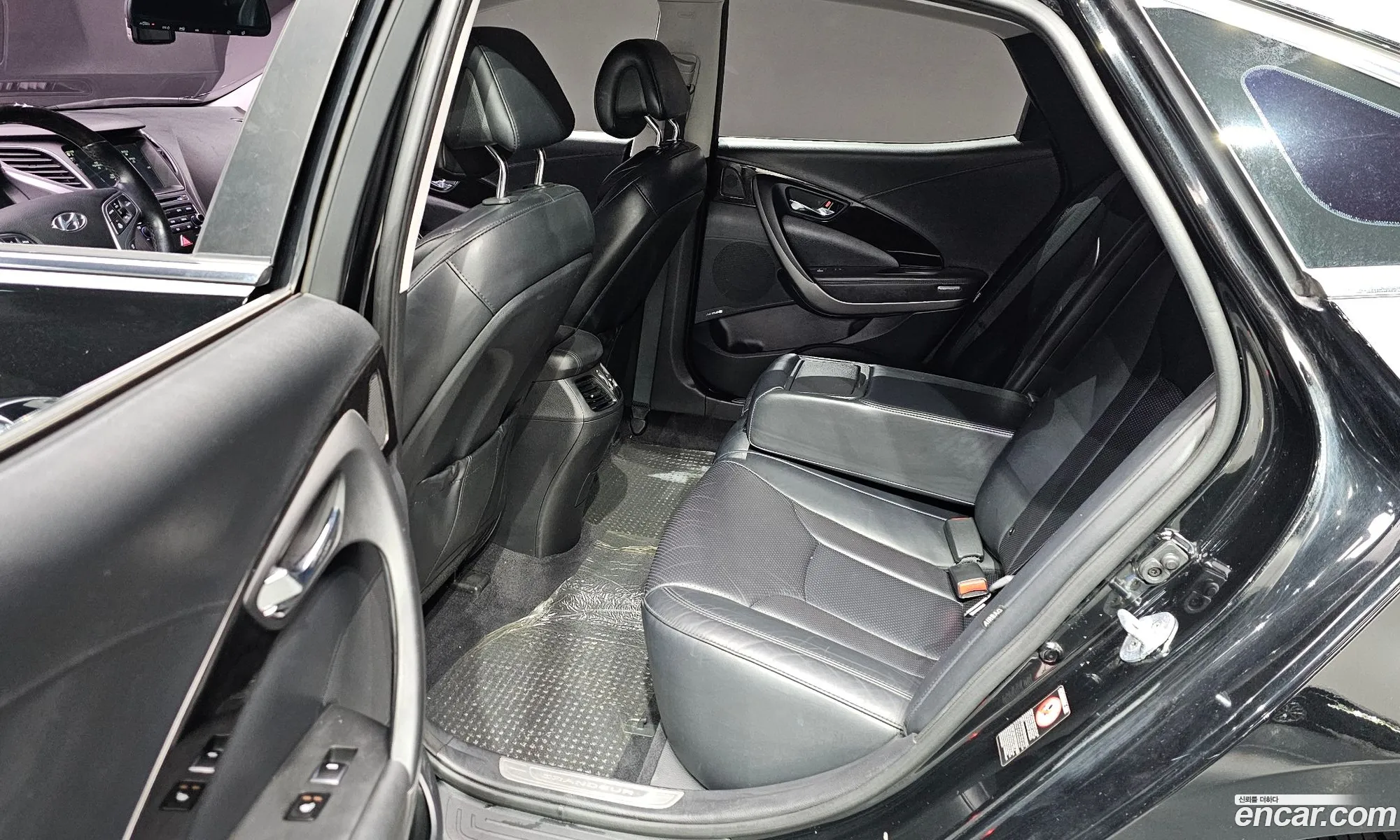 Hyundai Grandeur HG 2016 — 19