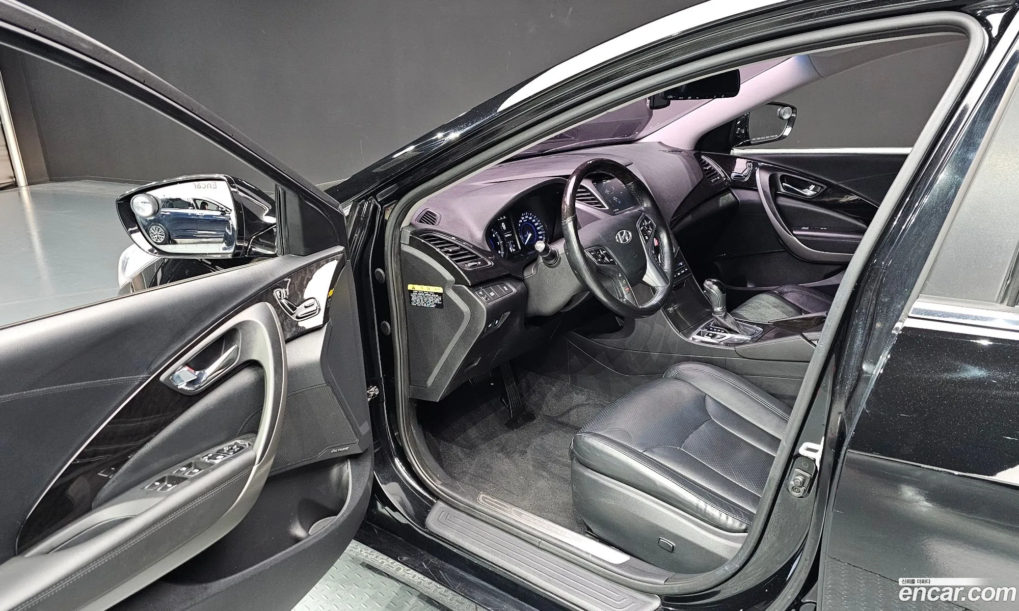 Hyundai Grandeur HG 2016 — 14