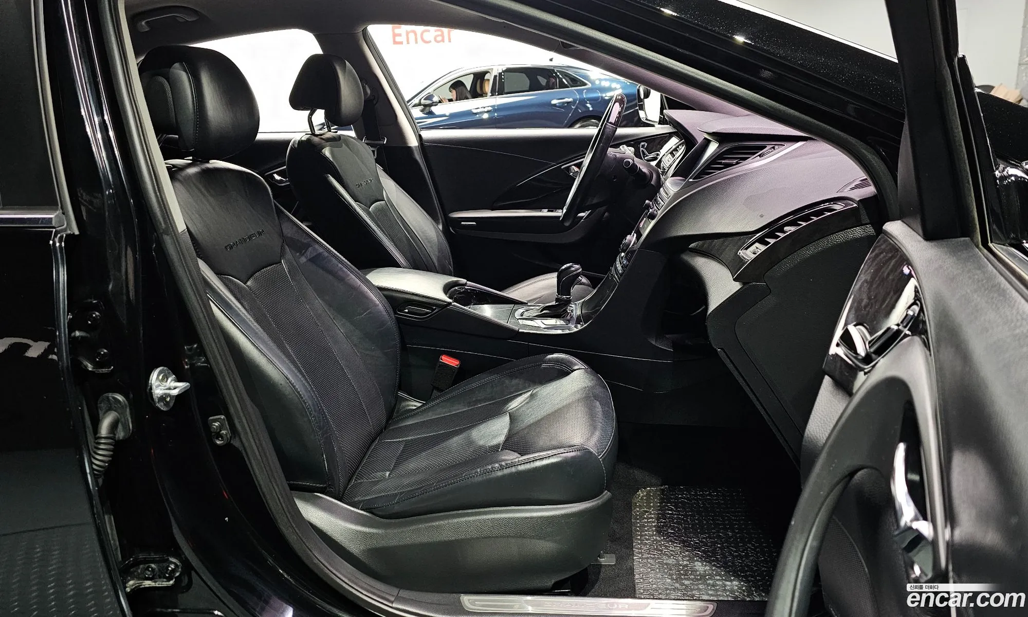 Hyundai Grandeur HG 2016 — 26