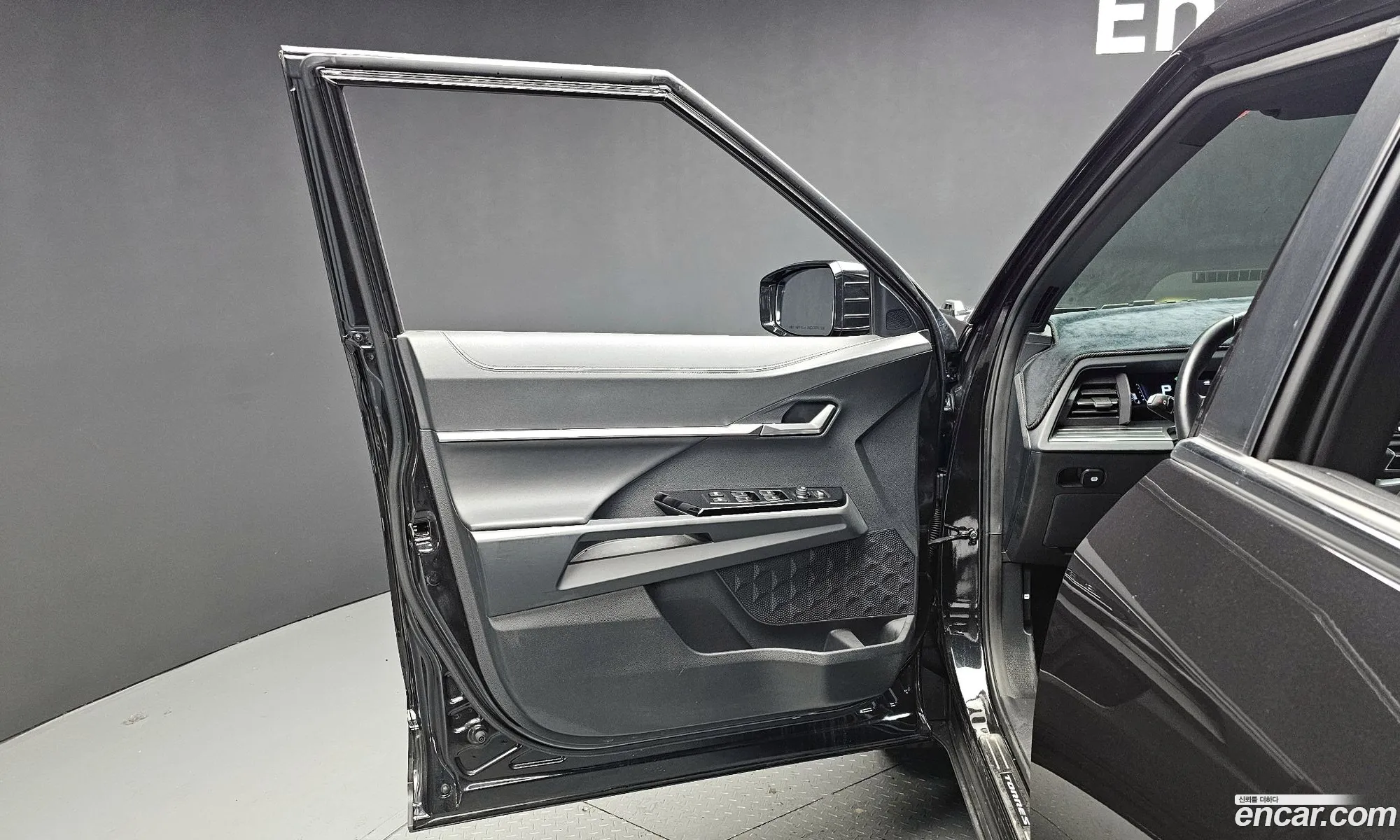 KG Mobility (SsangYong) Torres 2022 — 25