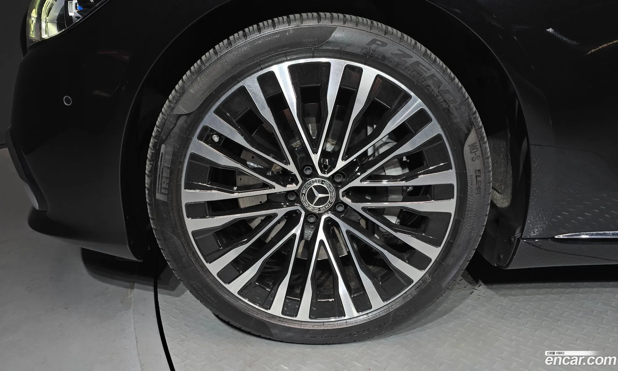 Mercedes-Benz S-Class W223 2023 — 17