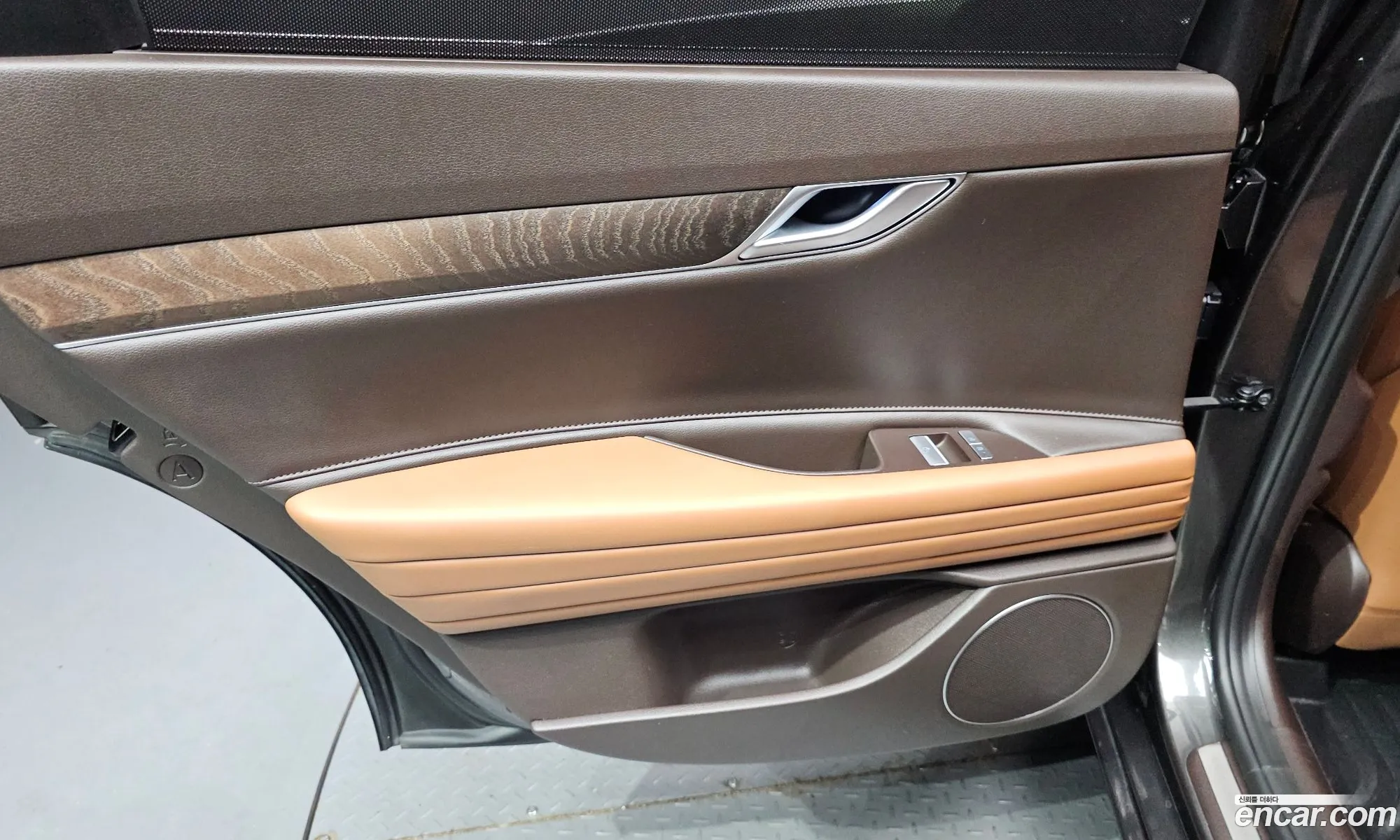 Genesis G80 2022 — 2