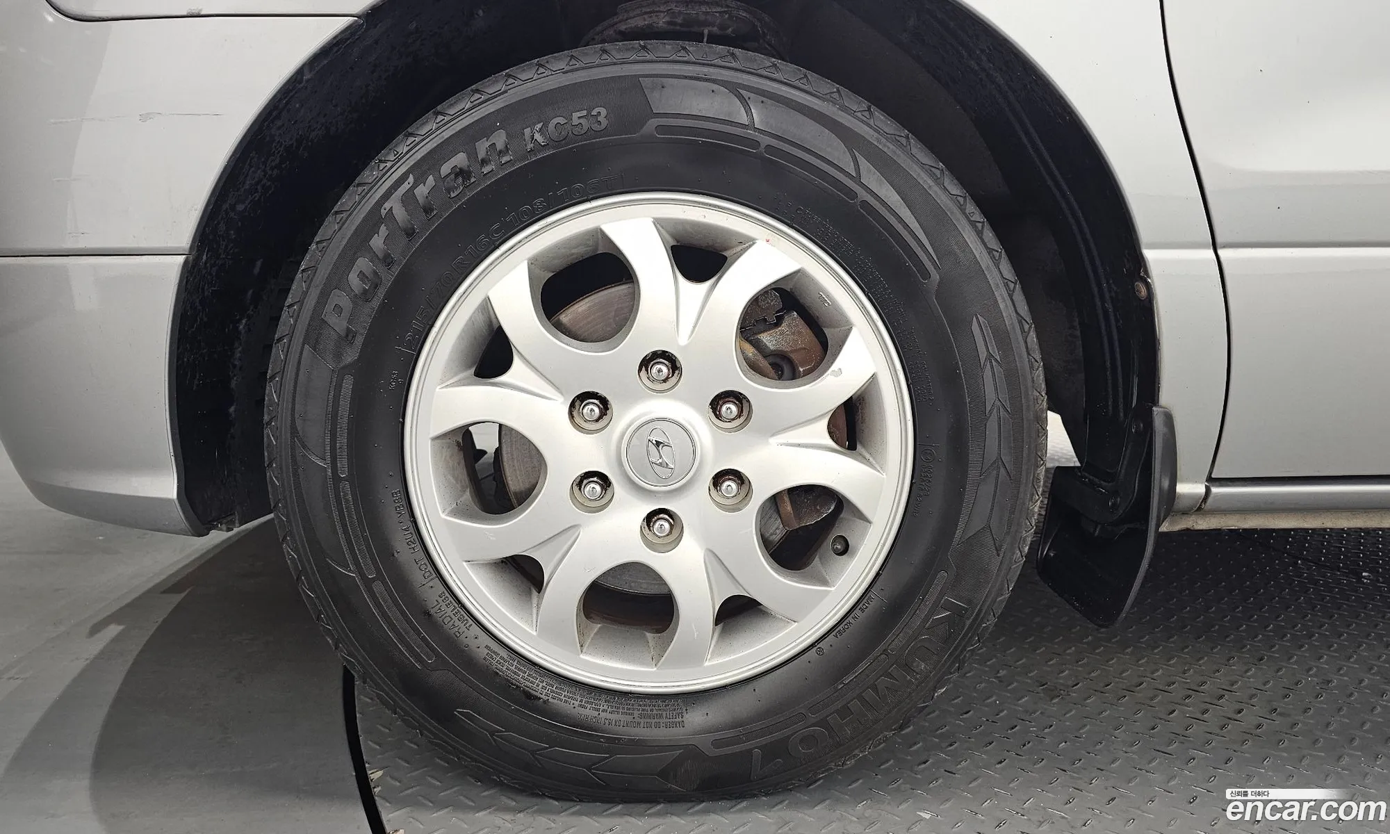 Hyundai Grand Starex 2012 — 15