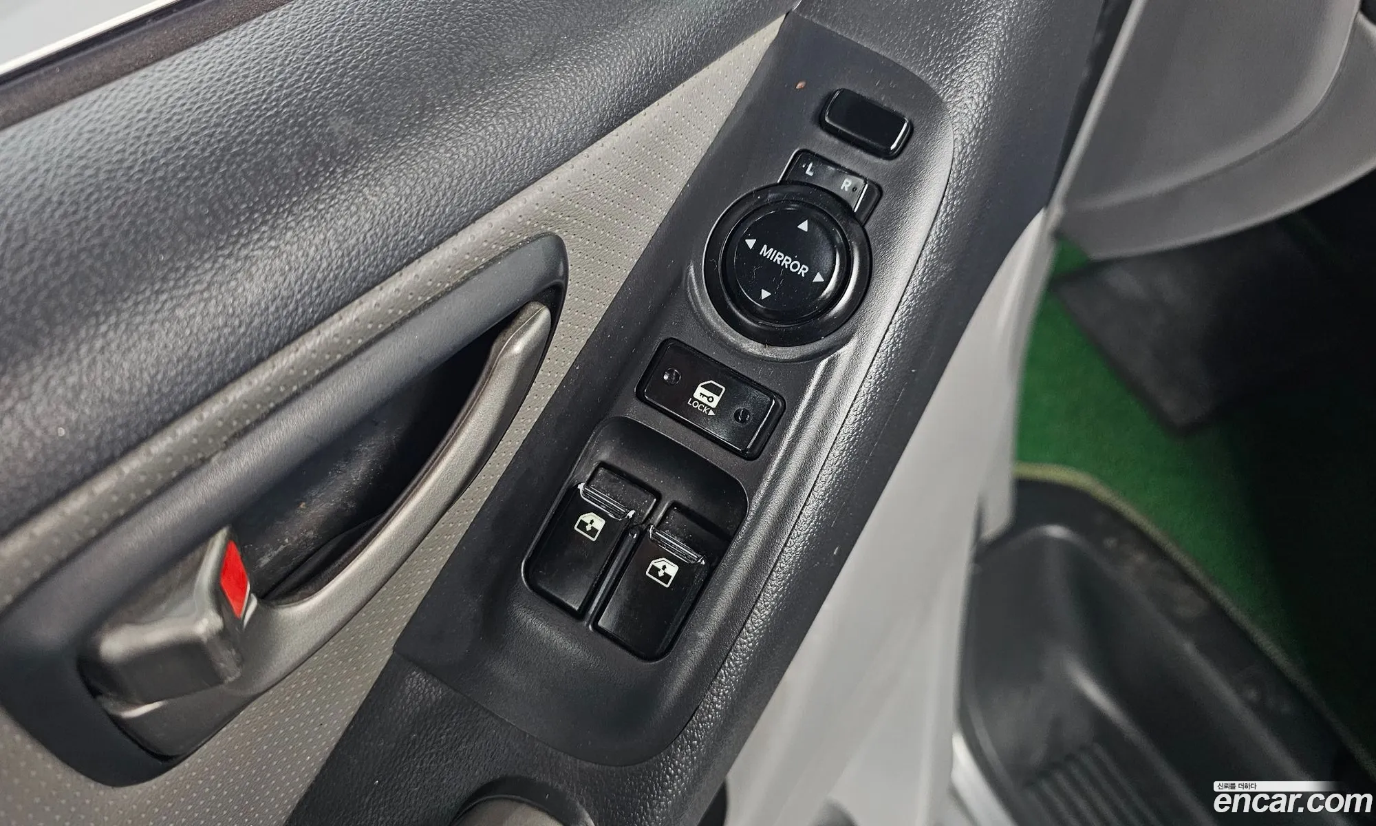 Hyundai Grand Starex 2012 — 2