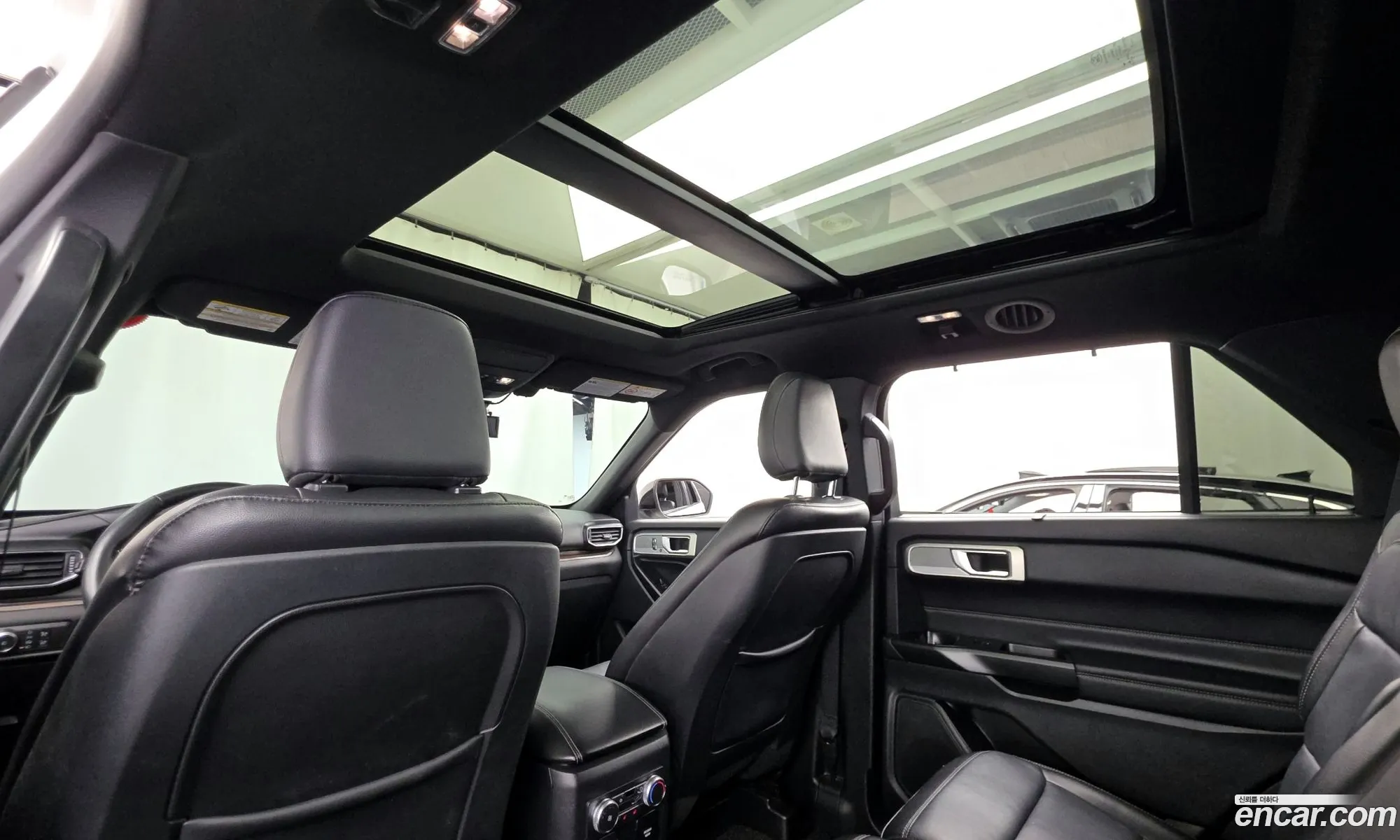 Ford Explorer 6th Gen 2020 1FMSK8FH2LGB78451 — 13