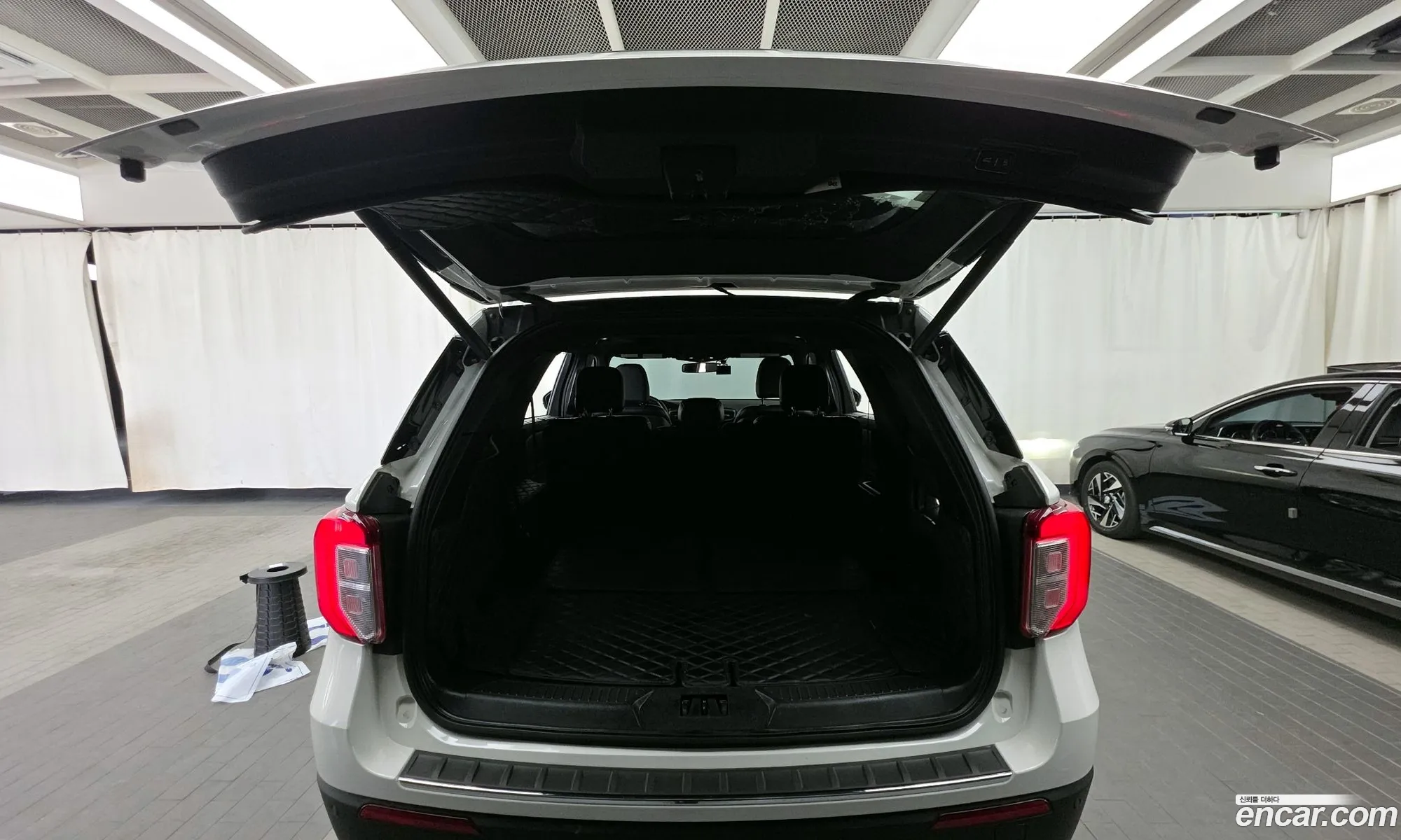Ford Explorer 6th Gen 2020 1FMSK8FH2LGB78451 — 29