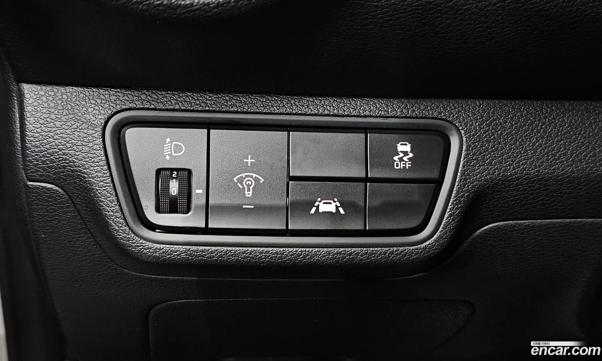 Kia K3 2019 — 19