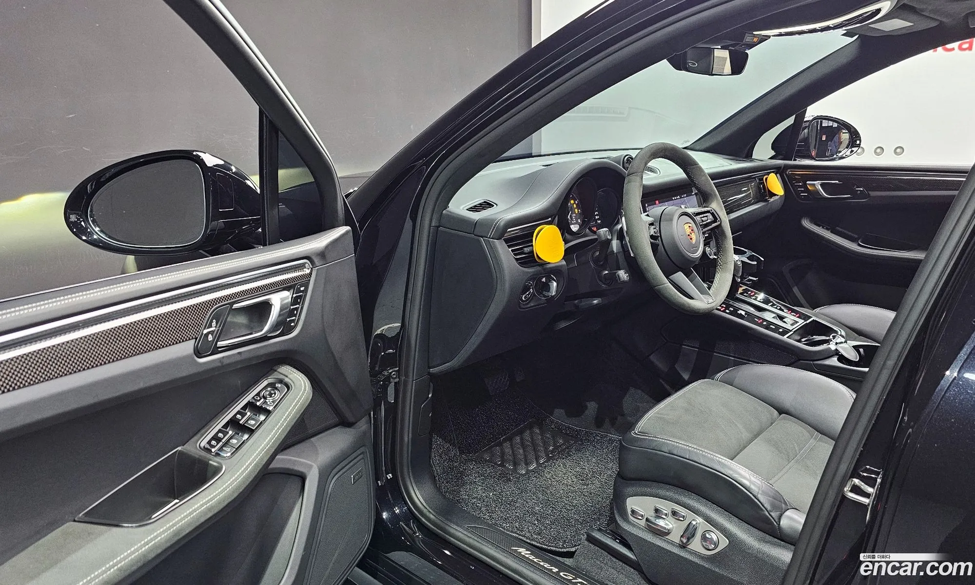 Porsche Macan 2023 WP1AF2951PLB55547 — 13