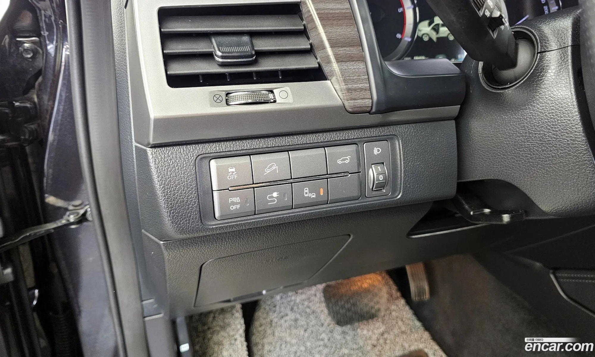 KG Mobility (SsangYong) G4 Rexton 2019 — 18