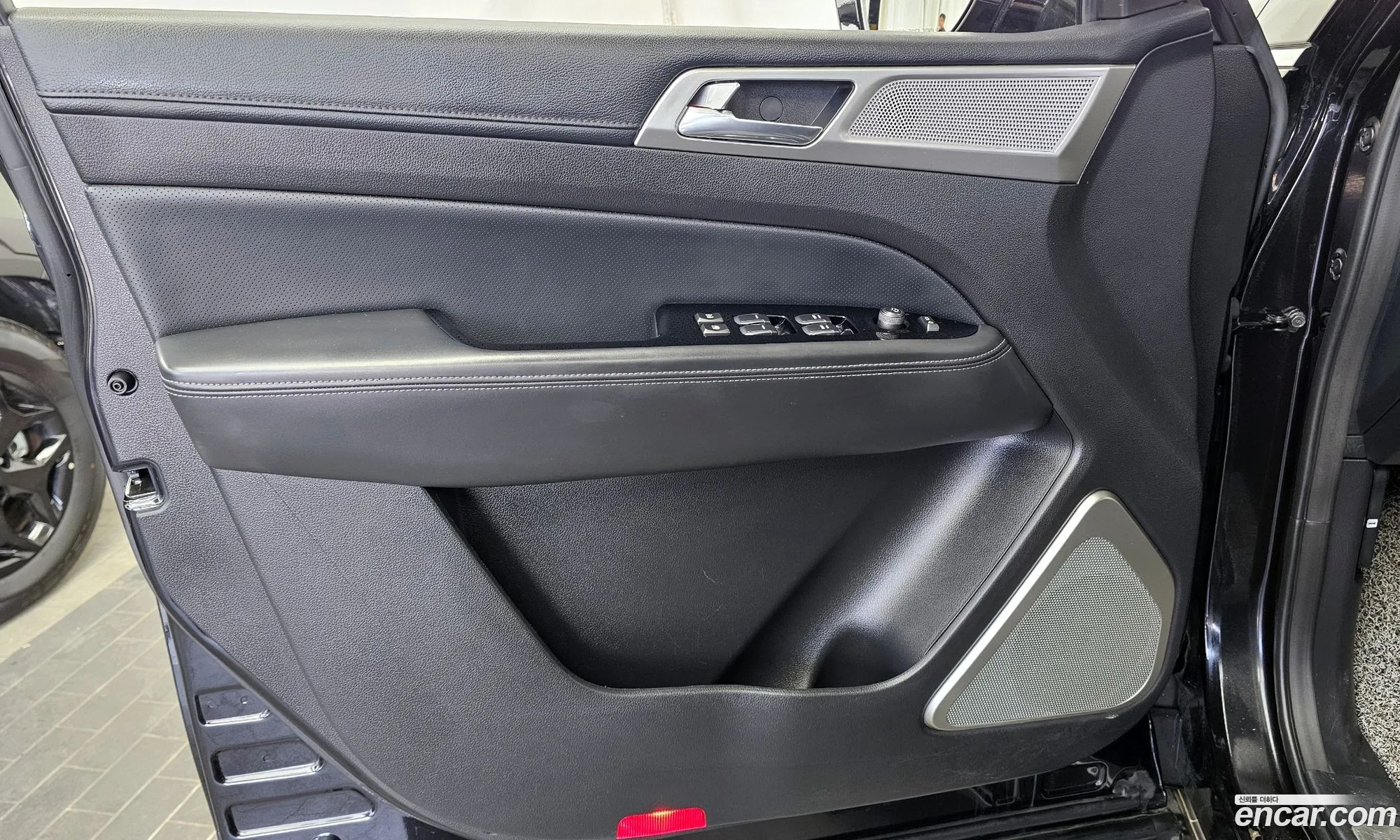 KG Mobility (SsangYong) G4 Rexton 2019 — 31