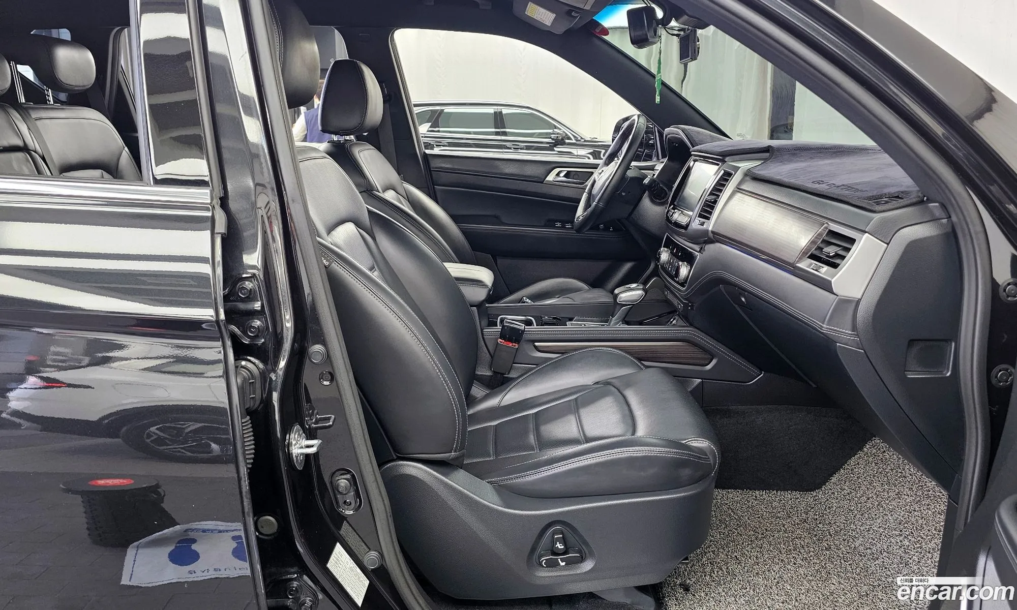 KG Mobility (SsangYong) G4 Rexton 2019 — 25