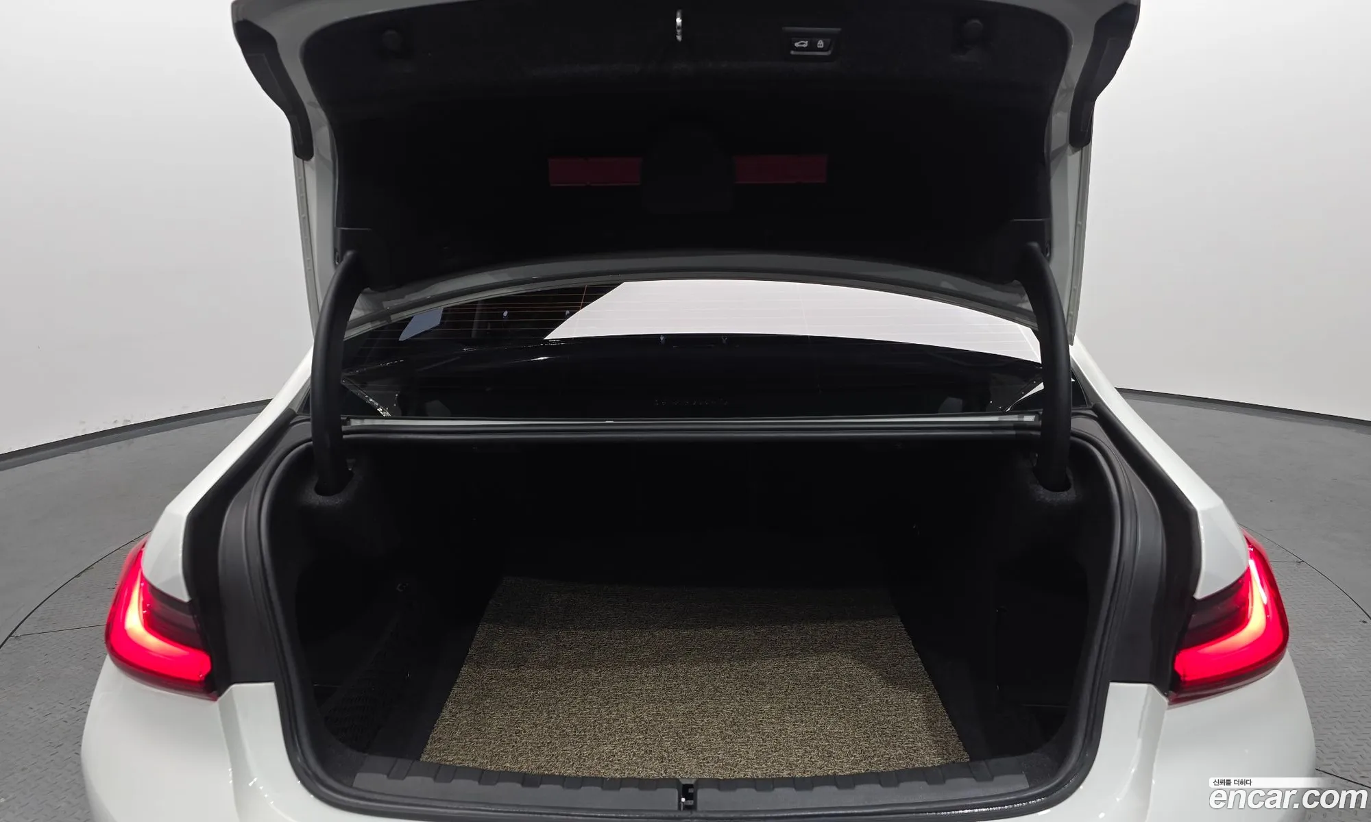 BMW 3 Series 2021 — 17