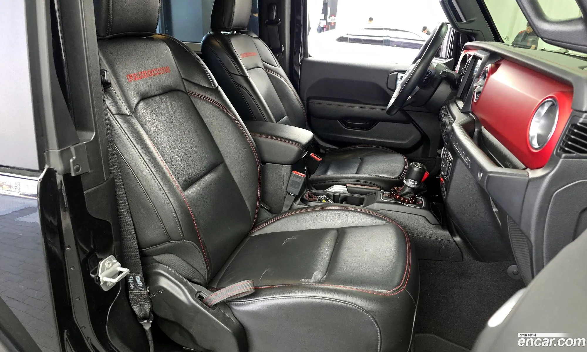 Jeep Wrangler 2020 — 26
