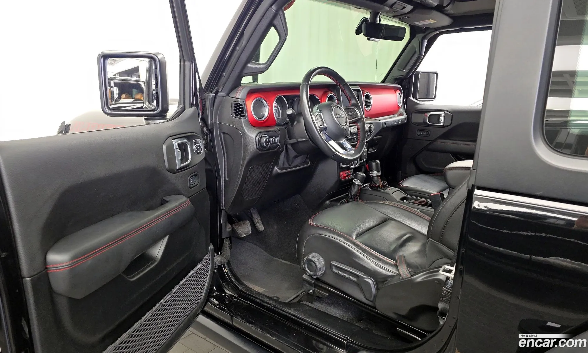 Jeep Wrangler 2020 — 25