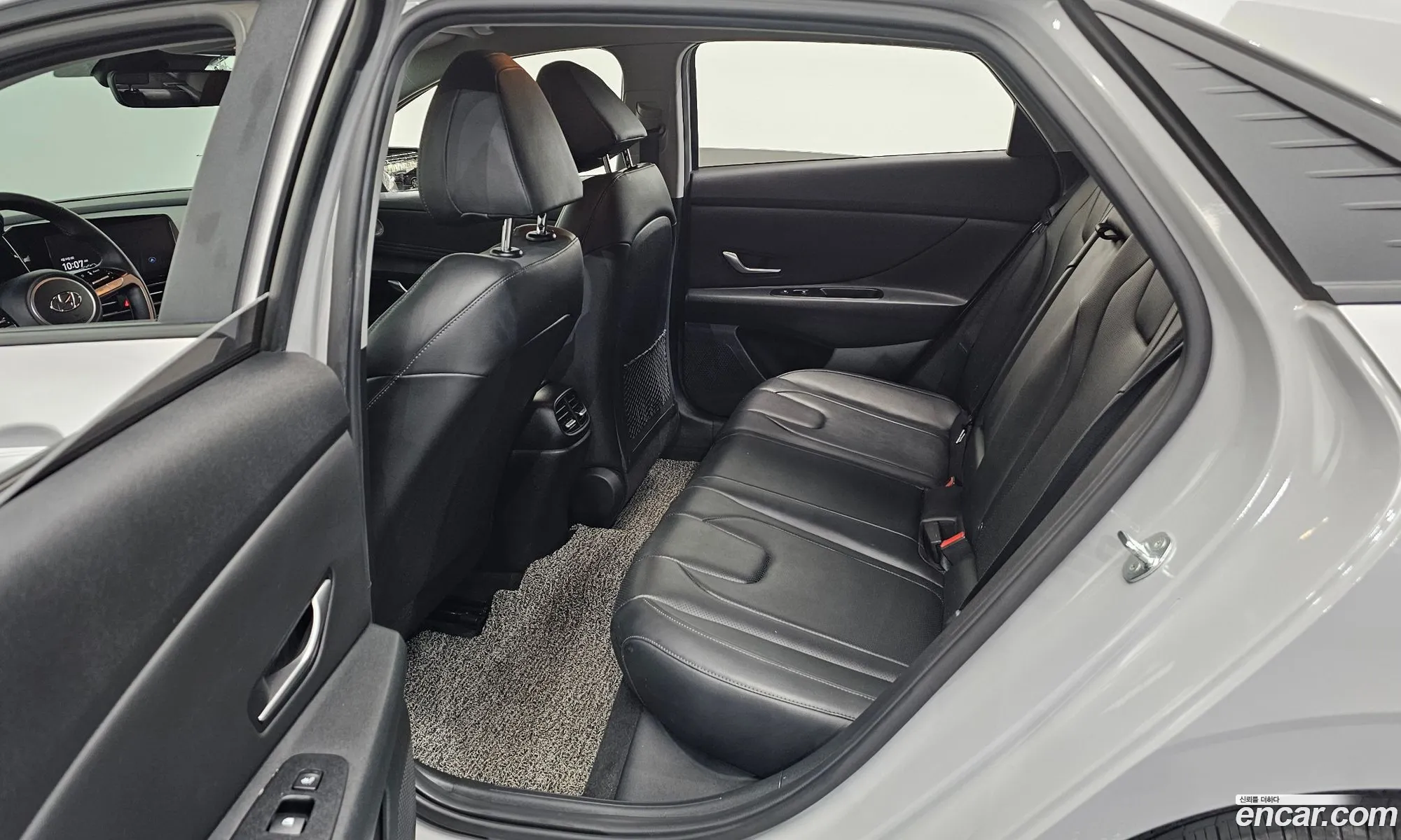 Hyundai Elantra 2021 — 23
