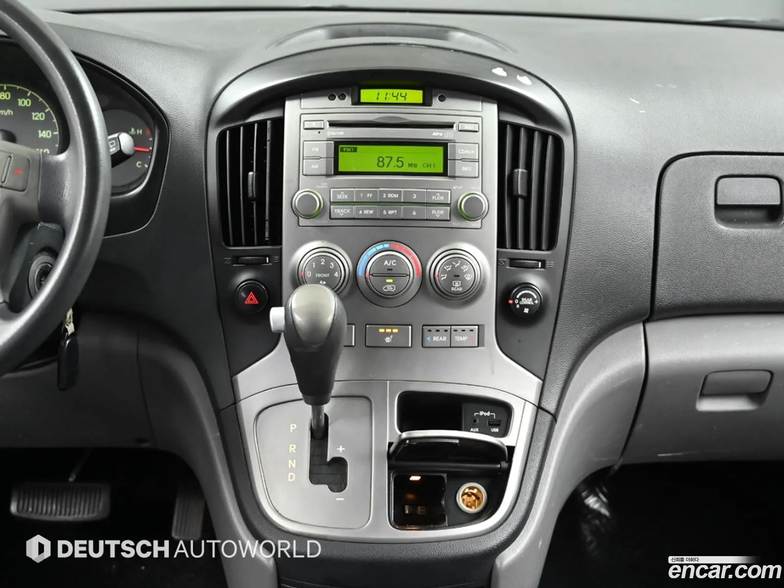 Hyundai Grand Starex 2014 — 18