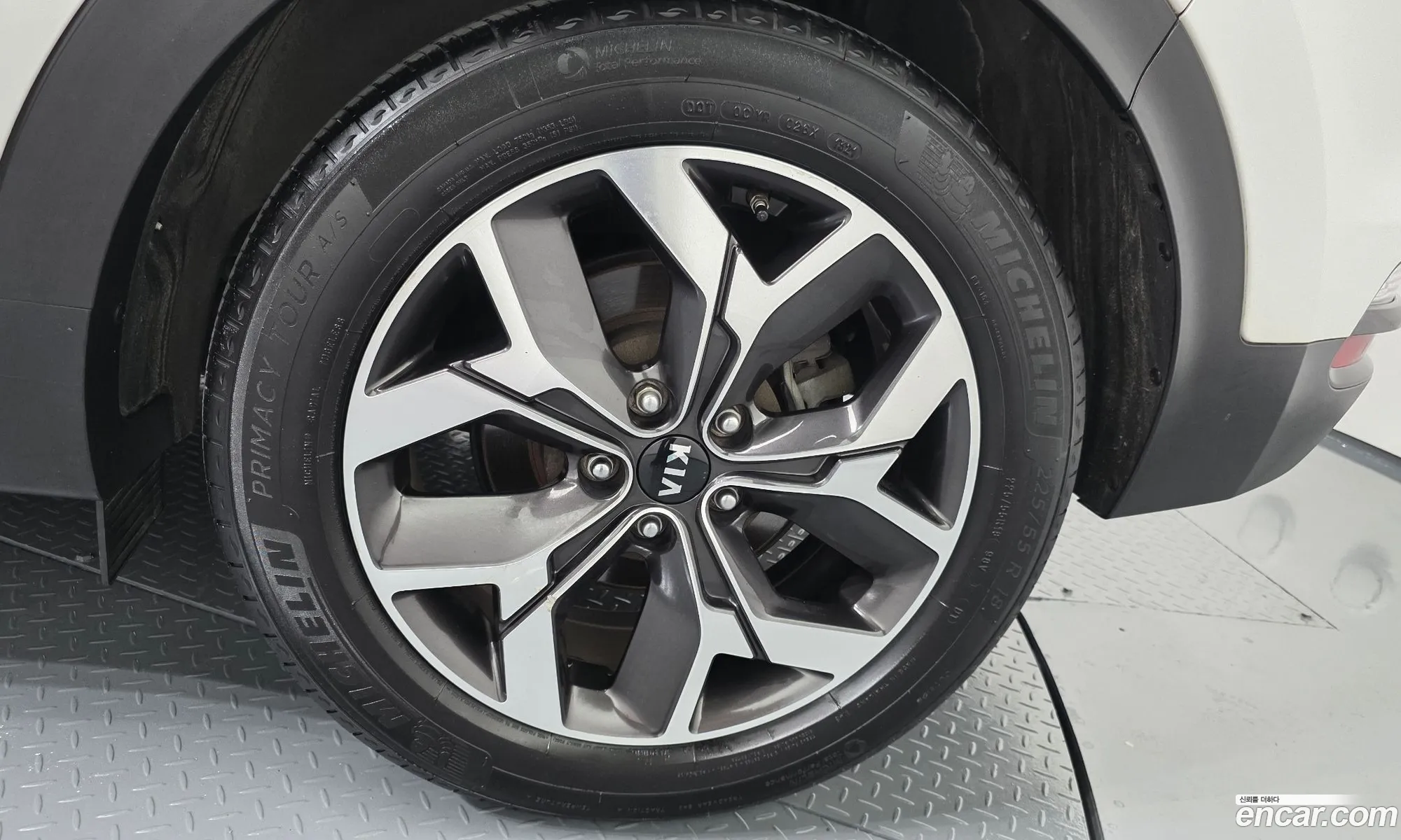 Kia Sportage the Bold 2018 — 19