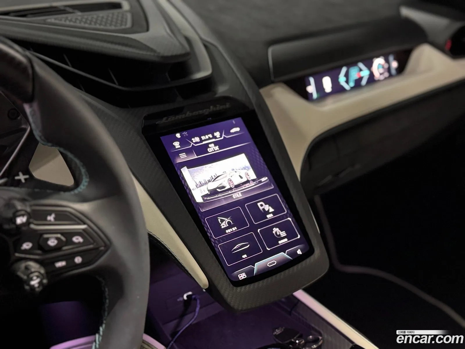 Lamborghini Revuelto 2025 — 13