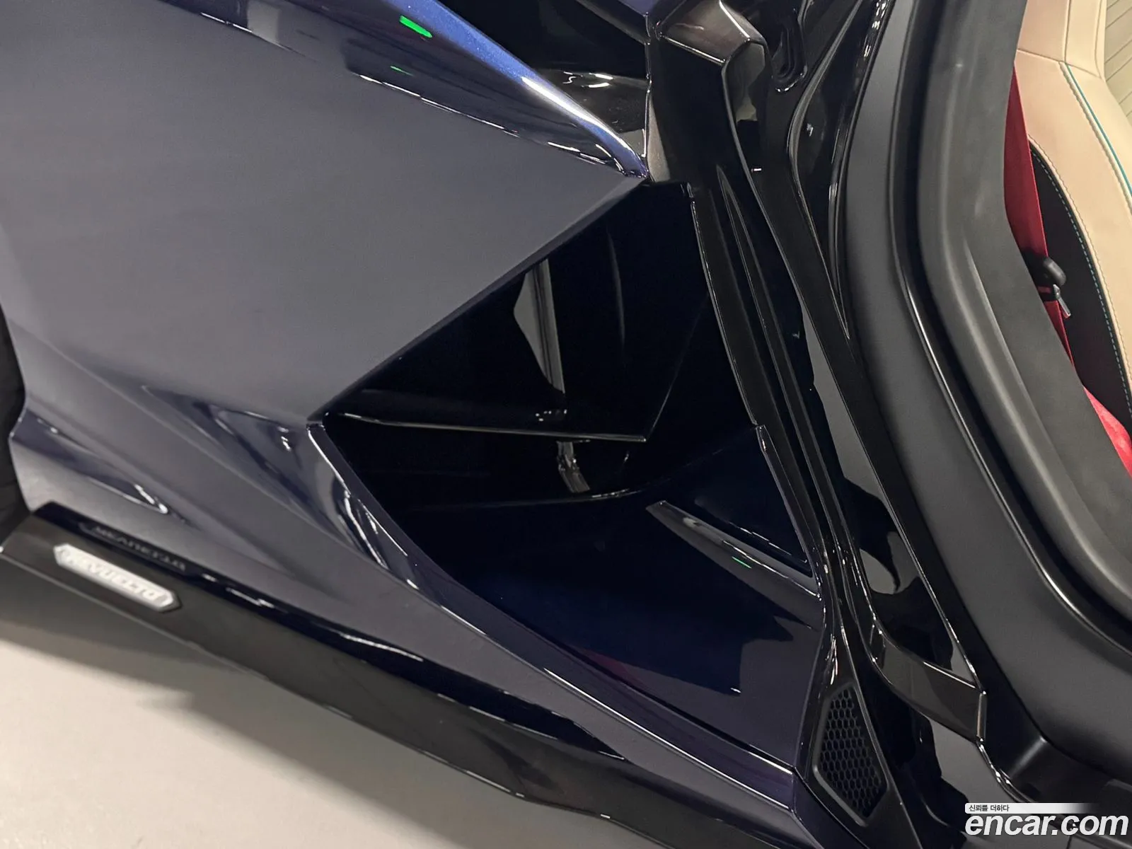 Lamborghini Revuelto 2025 — 7