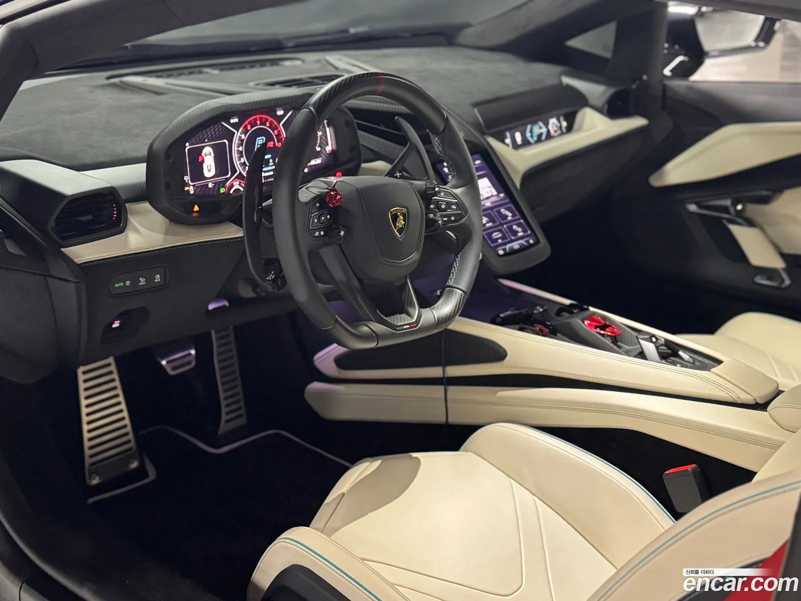 Lamborghini Revuelto 2025 — 12