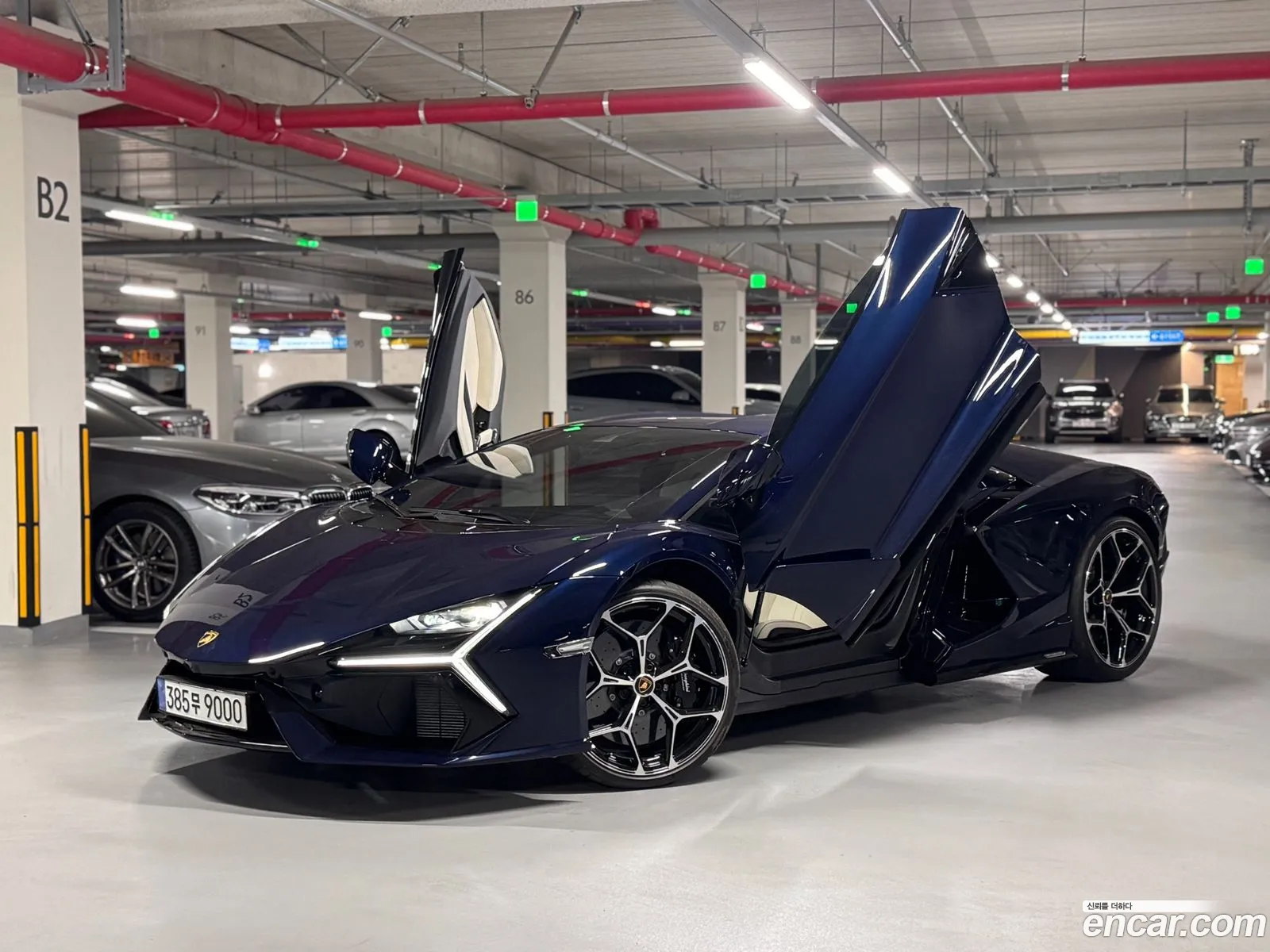 Lamborghini Revuelto 2025 — 17