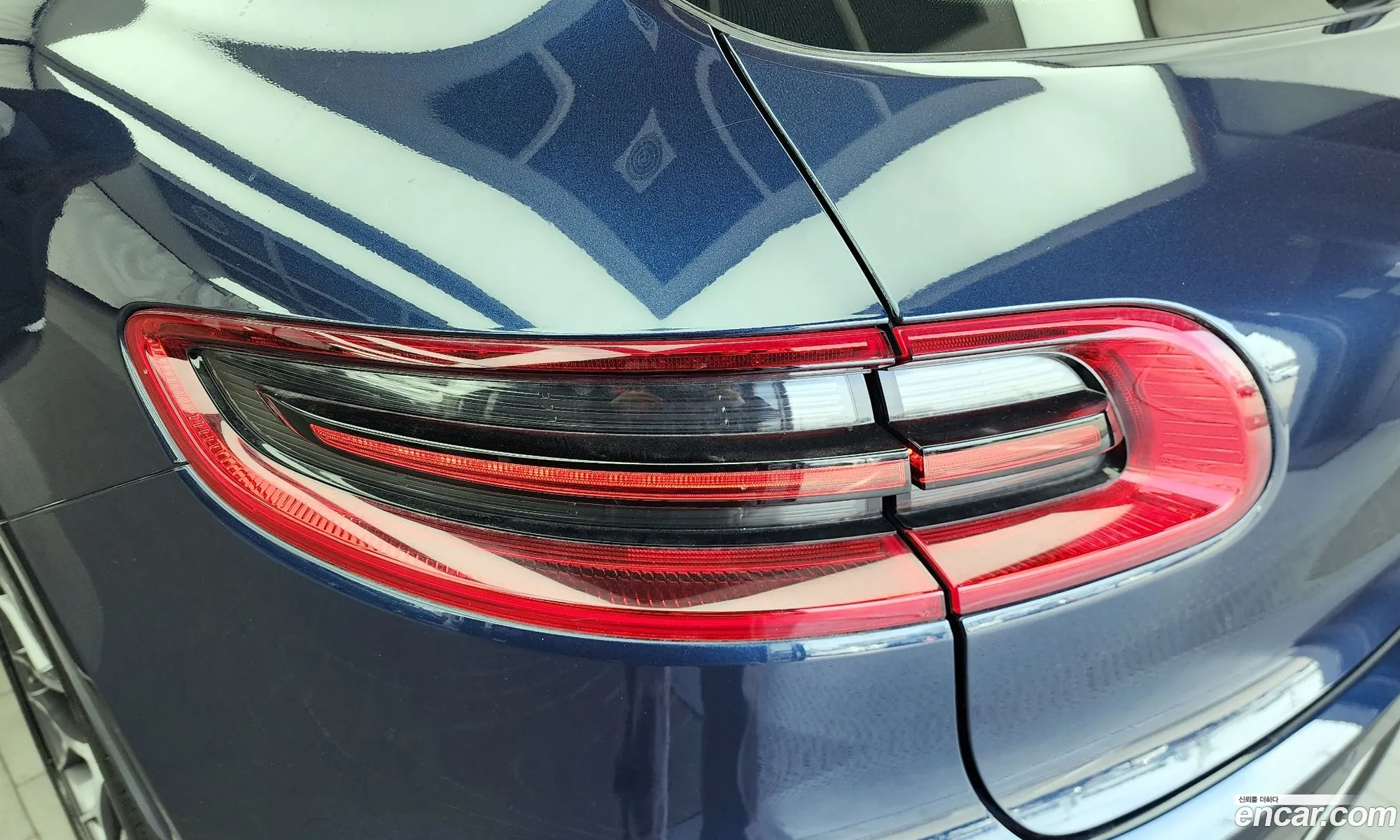 Porsche Macan 2015 WP1AF2958FLB98443 — 26
