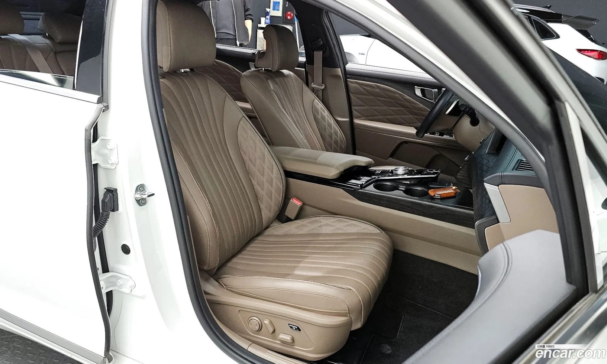Kia K8 2021 — 2