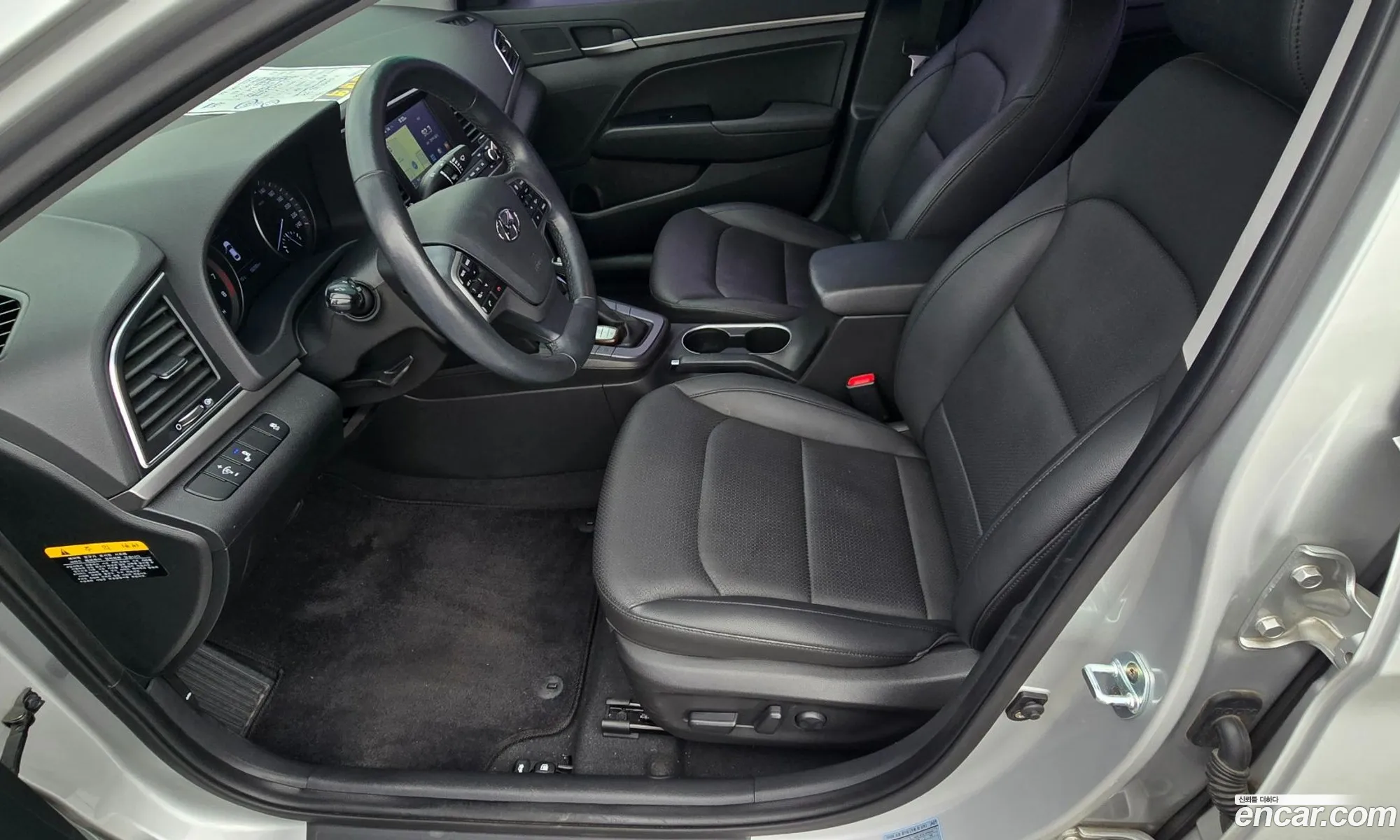 Hyundai Elantra AD 2016 — 8
