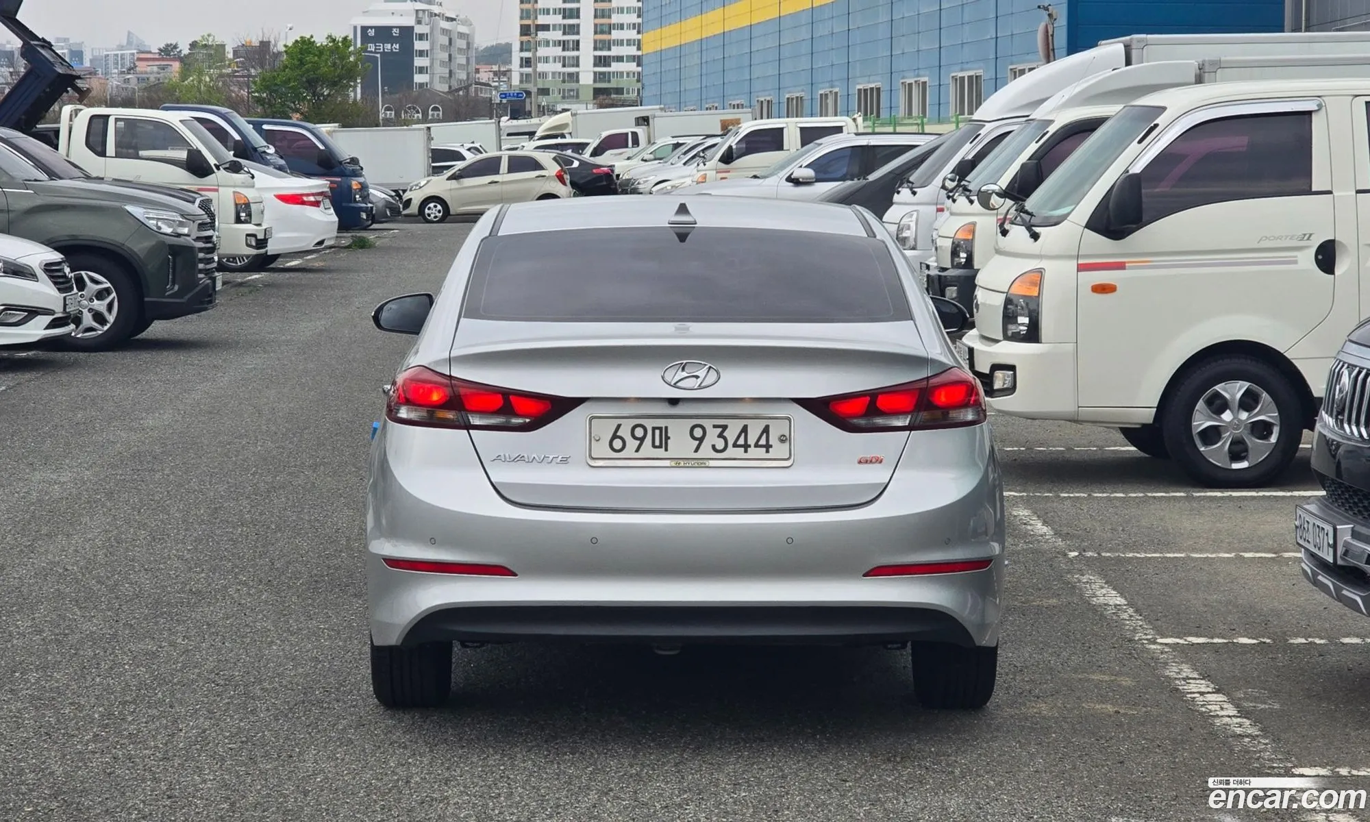 Hyundai Elantra AD 2016 — 6